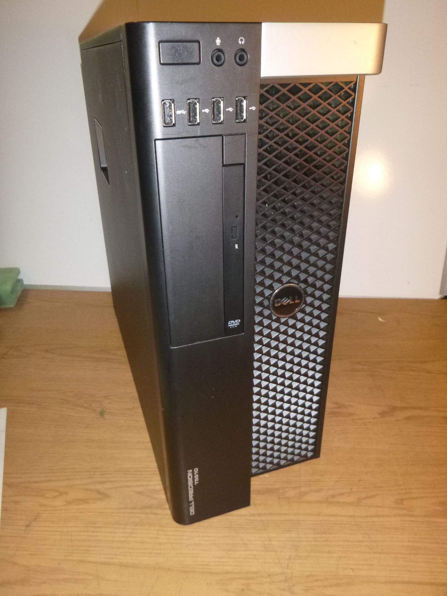 DELL PRECISION T5610. 2 X XEON HEX CORE 2.10GHZ PROCESSORS, 32GB DDR3 RAM, 1TB SATA HDD, DVDROM.