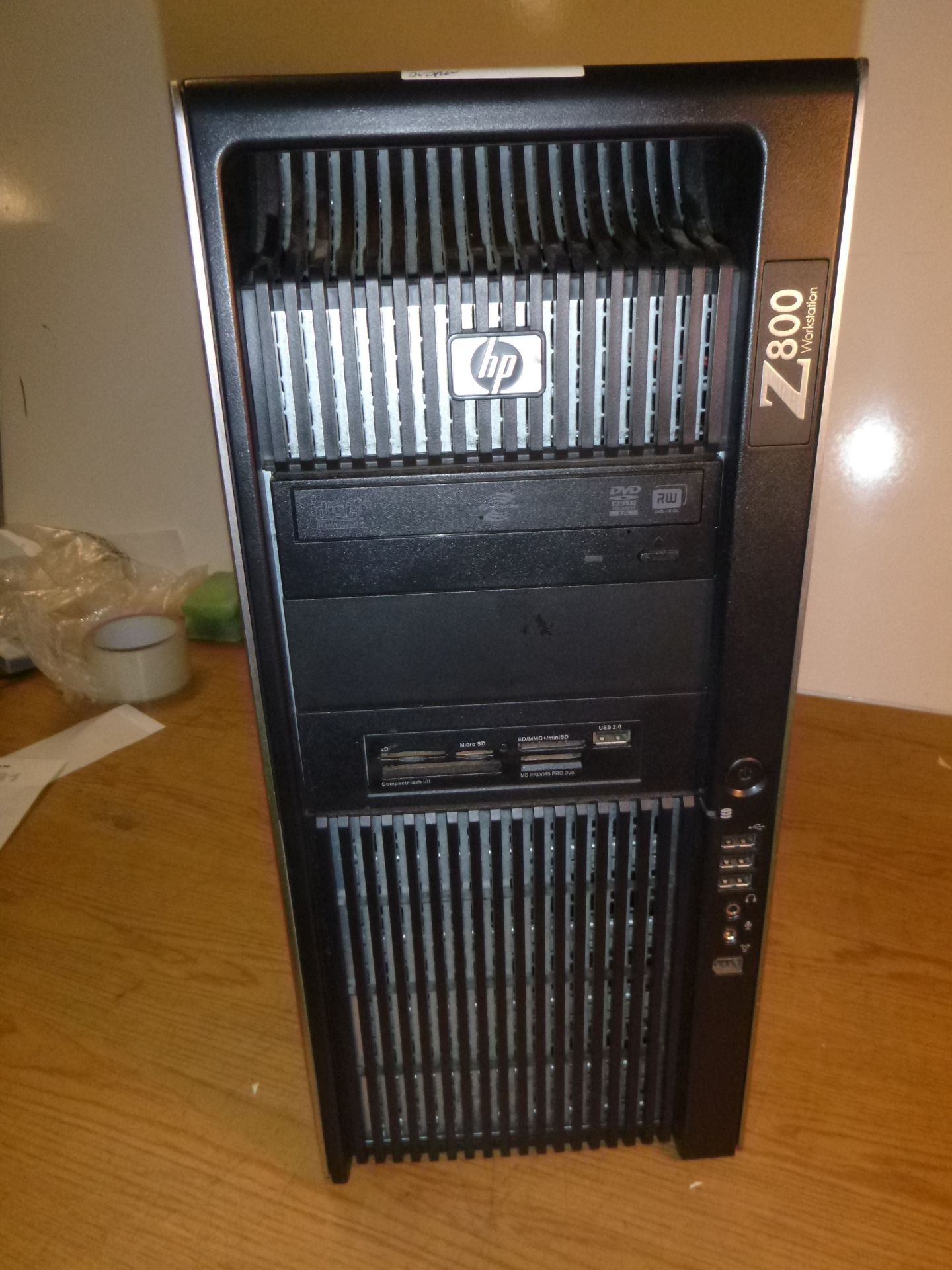 HP Z800 WORKSTATION. XEON QUAD CORE 2.67GHZ PROCESSOR, 12GB RAM, 500GB HDD, CARDREADER, DVDRW. W7 - Image 2 of 3