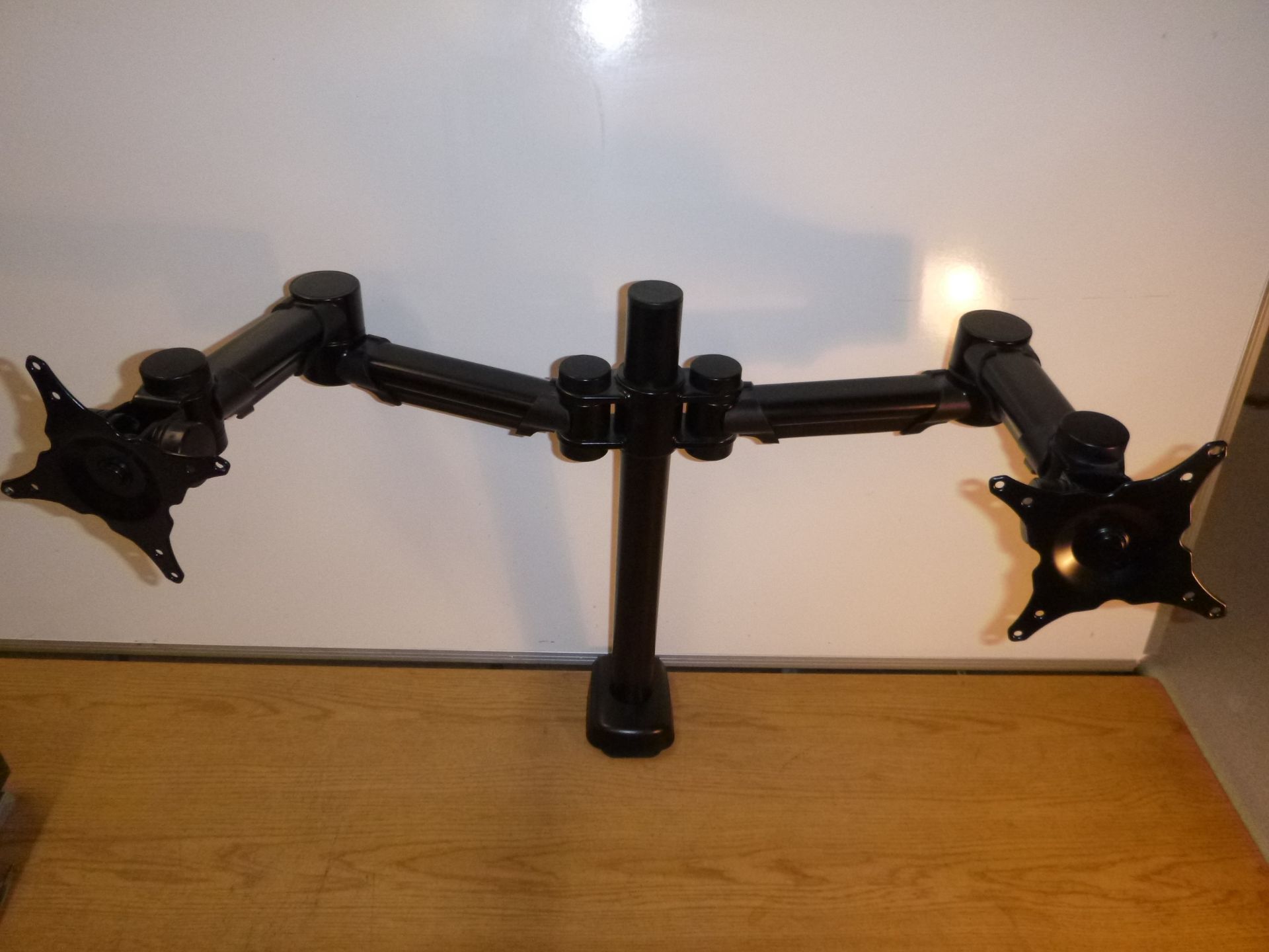 2 ARM MONITOR STAND. VERY SUBSTANTIAL METAL CONSTRUCTION. MULTI ADJUSTABLE. DESKTOP, SHELF OR - Image 2 of 4
