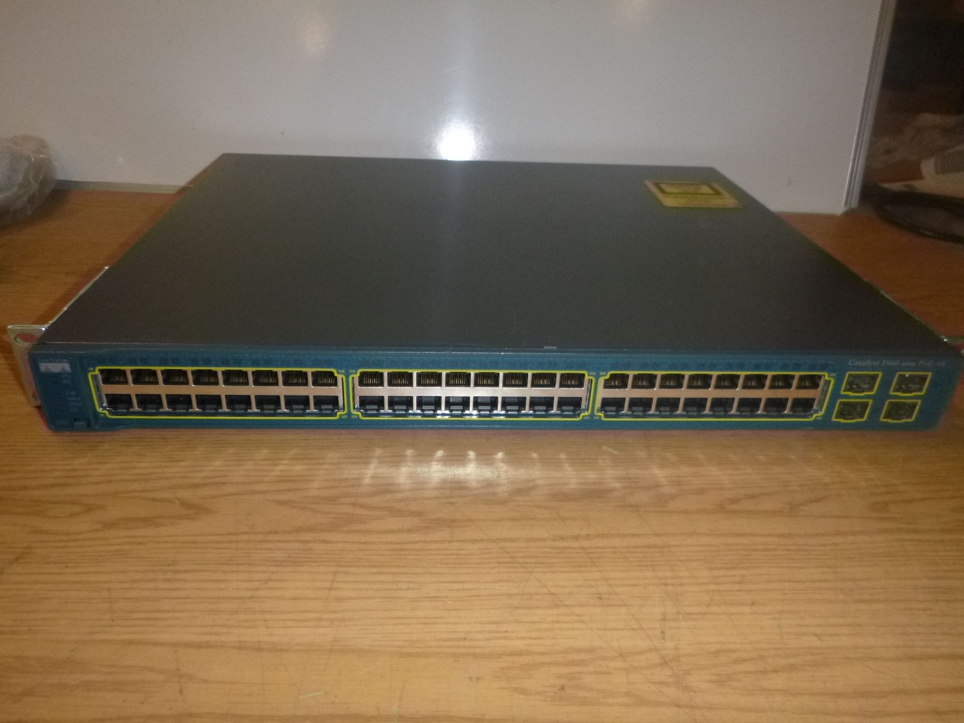 CISCO CATALYST 3560 SERIES PoE 48. 48 PORT NETWORK SWITCH. MODEL WS-C3560-48PS-S