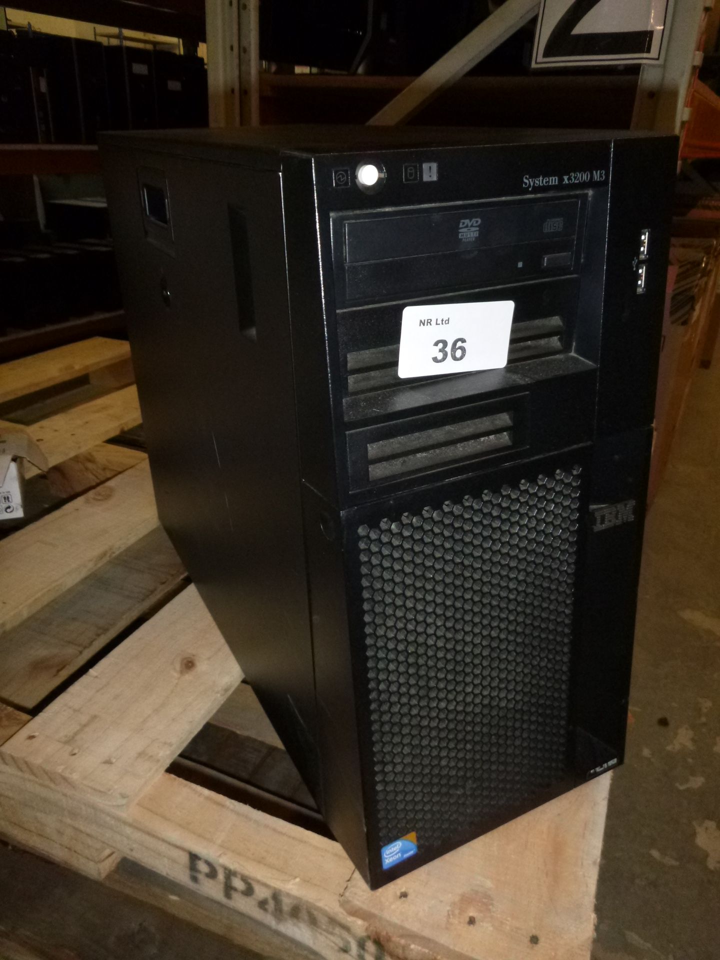 IBM SYSTEM X 3200 M3. XEON QUAD CORE X3460 PROCESSOR @ 2.8GHZ, 4GB DDR3 RAM, 4 X 300GB SAS 3.5"