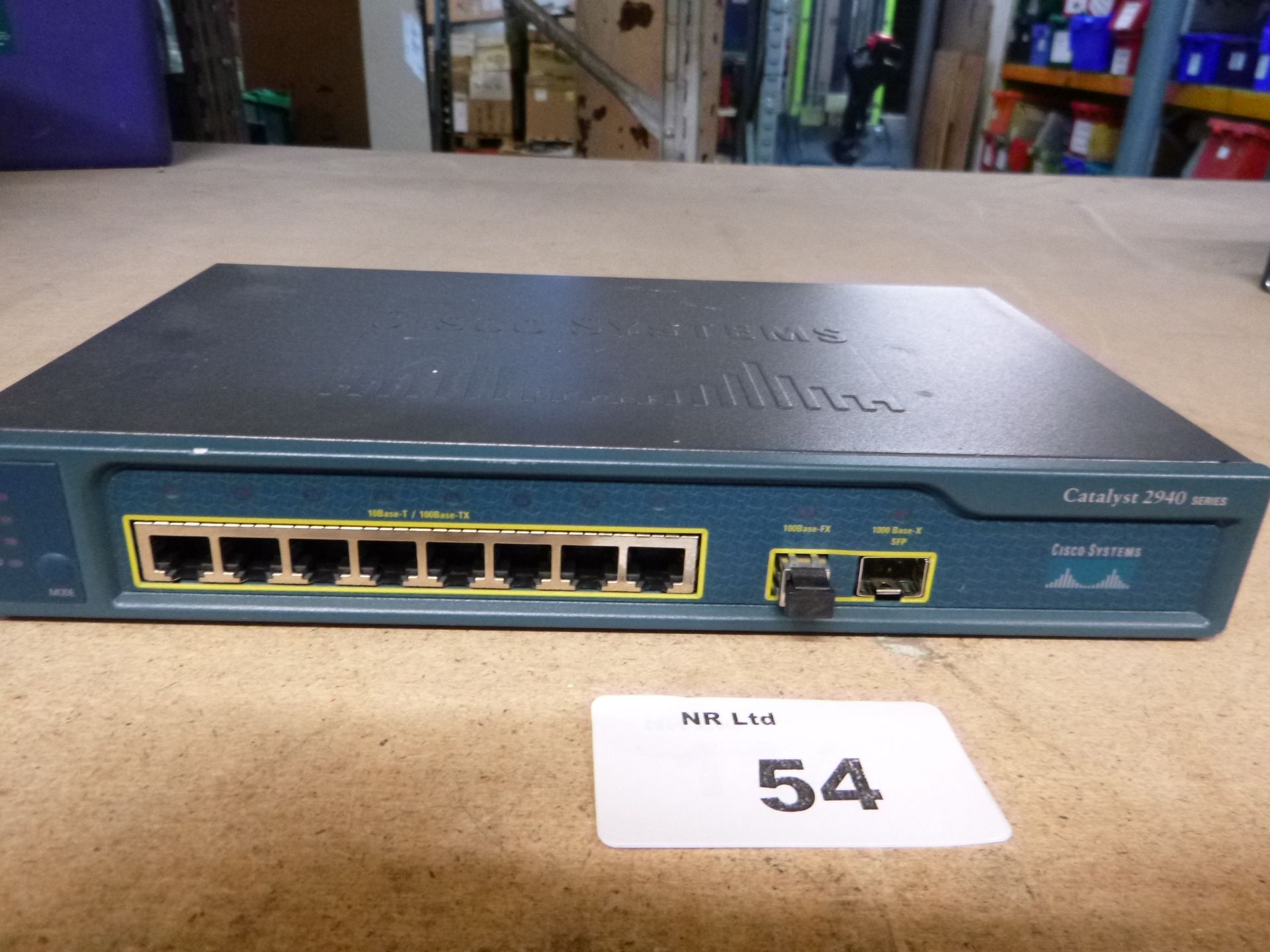 CISCO CATALYST 2940 SERIES 8 PORT NETWORK SWITCH. MODEL WS-C2940-8TF-S