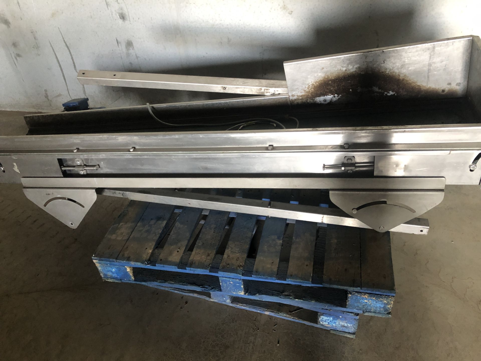 Stainless steel conveyor