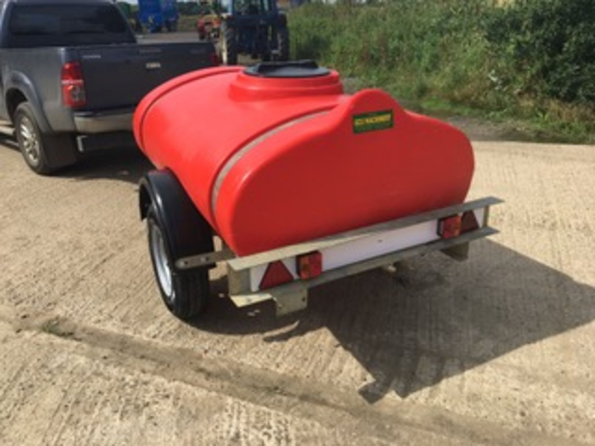 1000 LITRE WATER BOWSER - Image 2 of 2