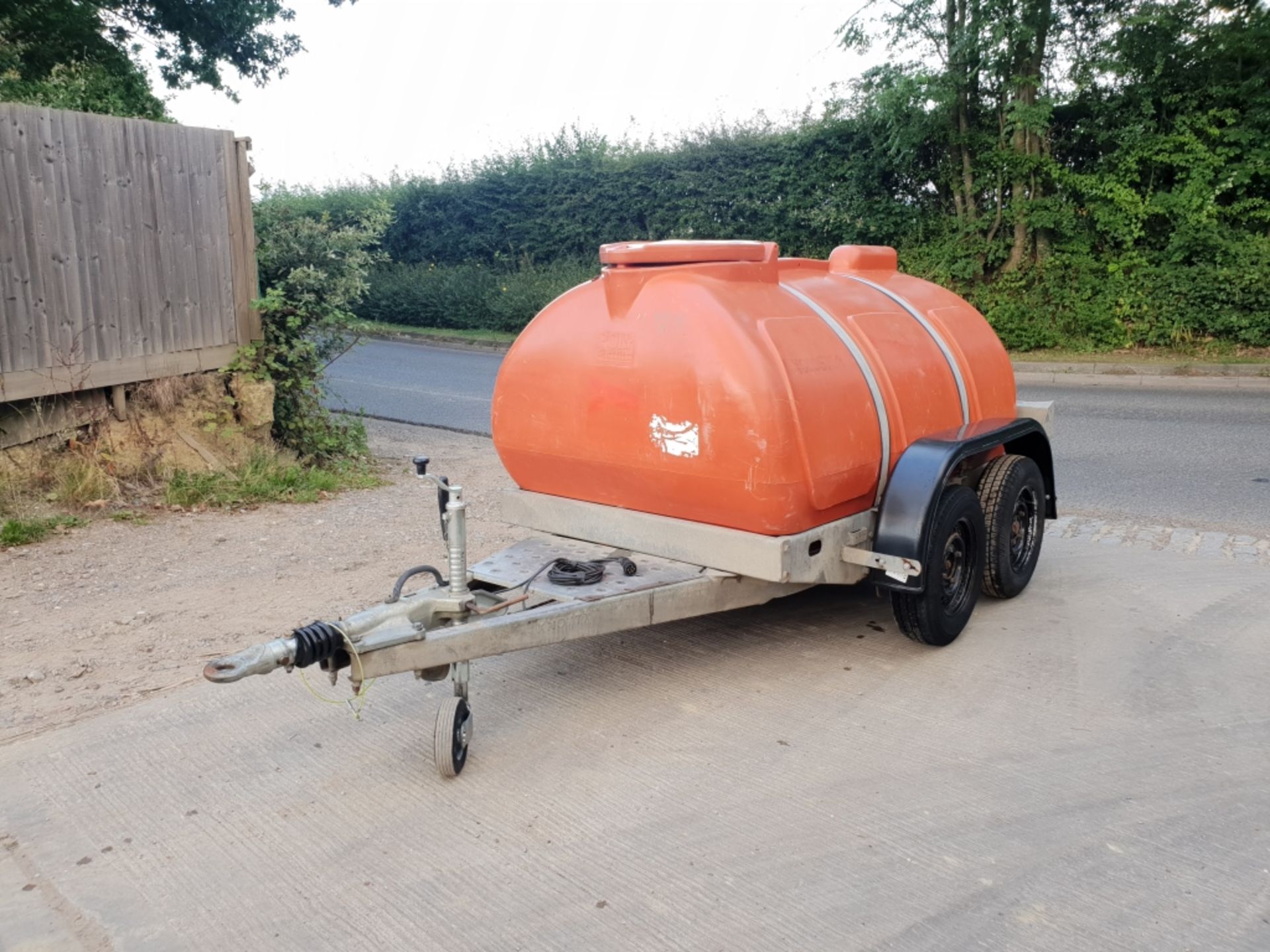 Western Road tow 2000 litre Water Bowser,