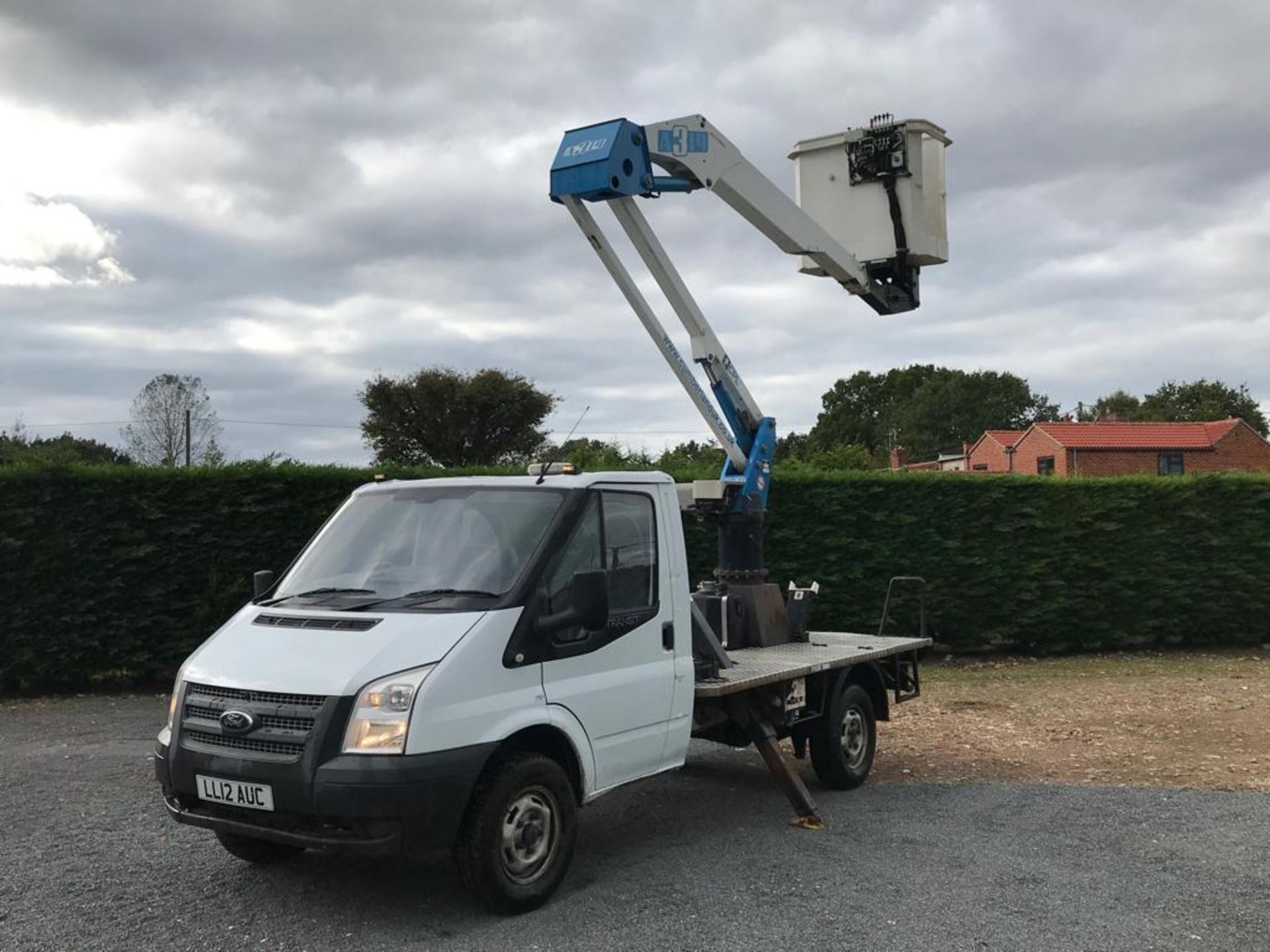 Ford Transit Access Platform / Cherry Picker