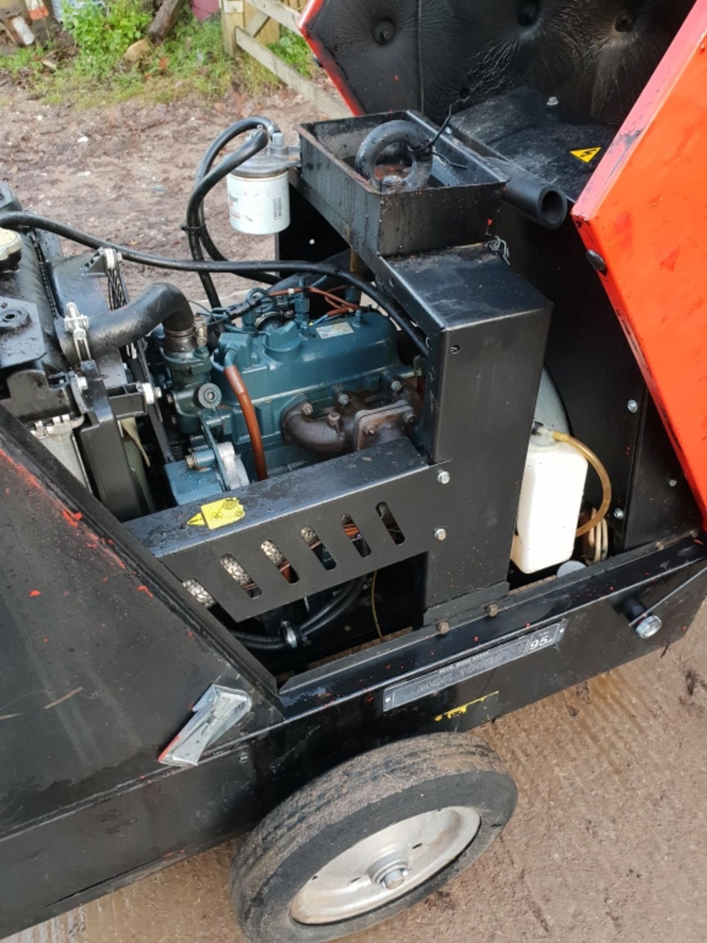 2010 Genset MGK 10000 Diesel 10 KVA Generator. - Image 7 of 9