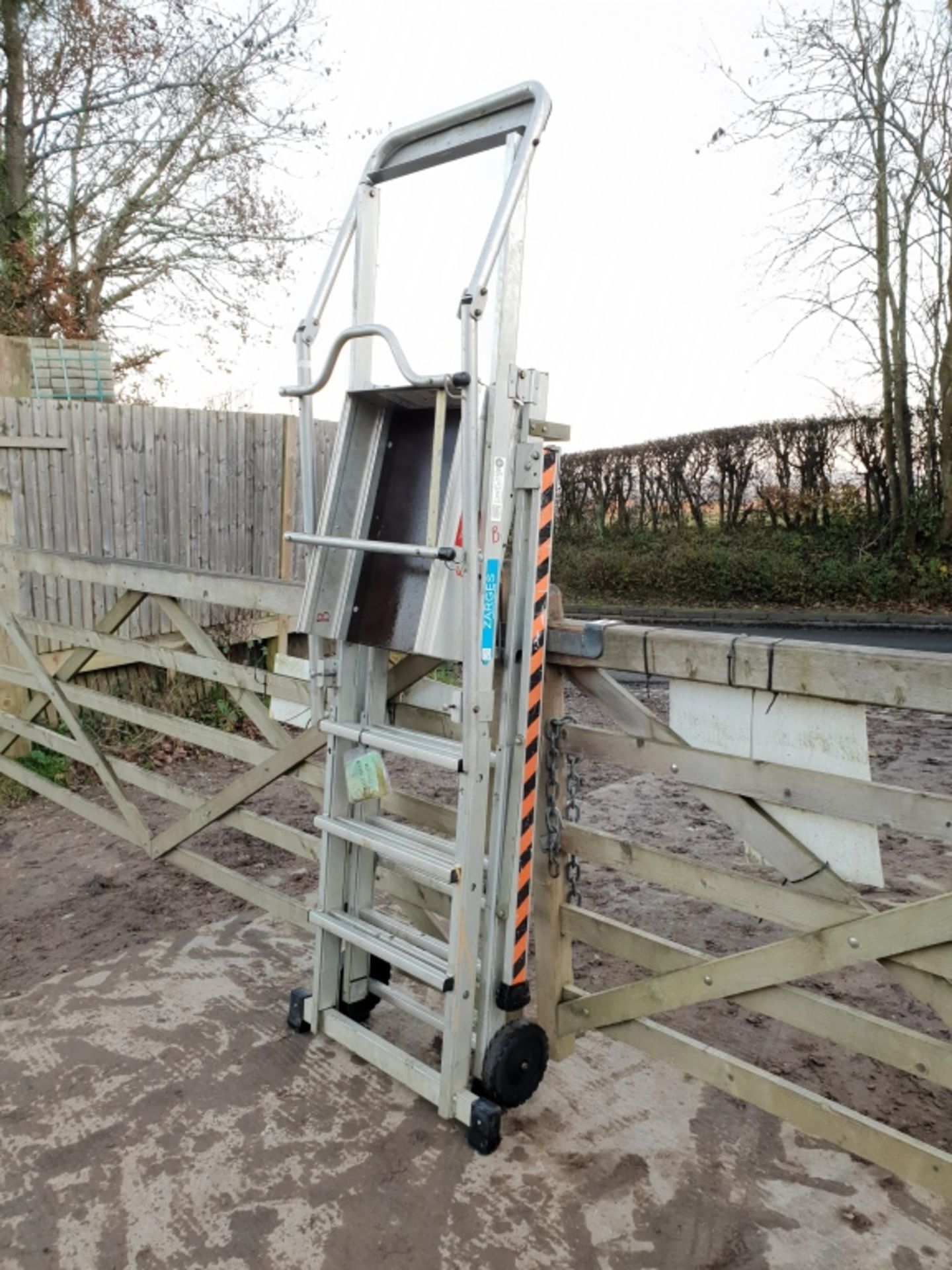Sherpascopic Zarges Extending Platform Ladder - Image 3 of 4