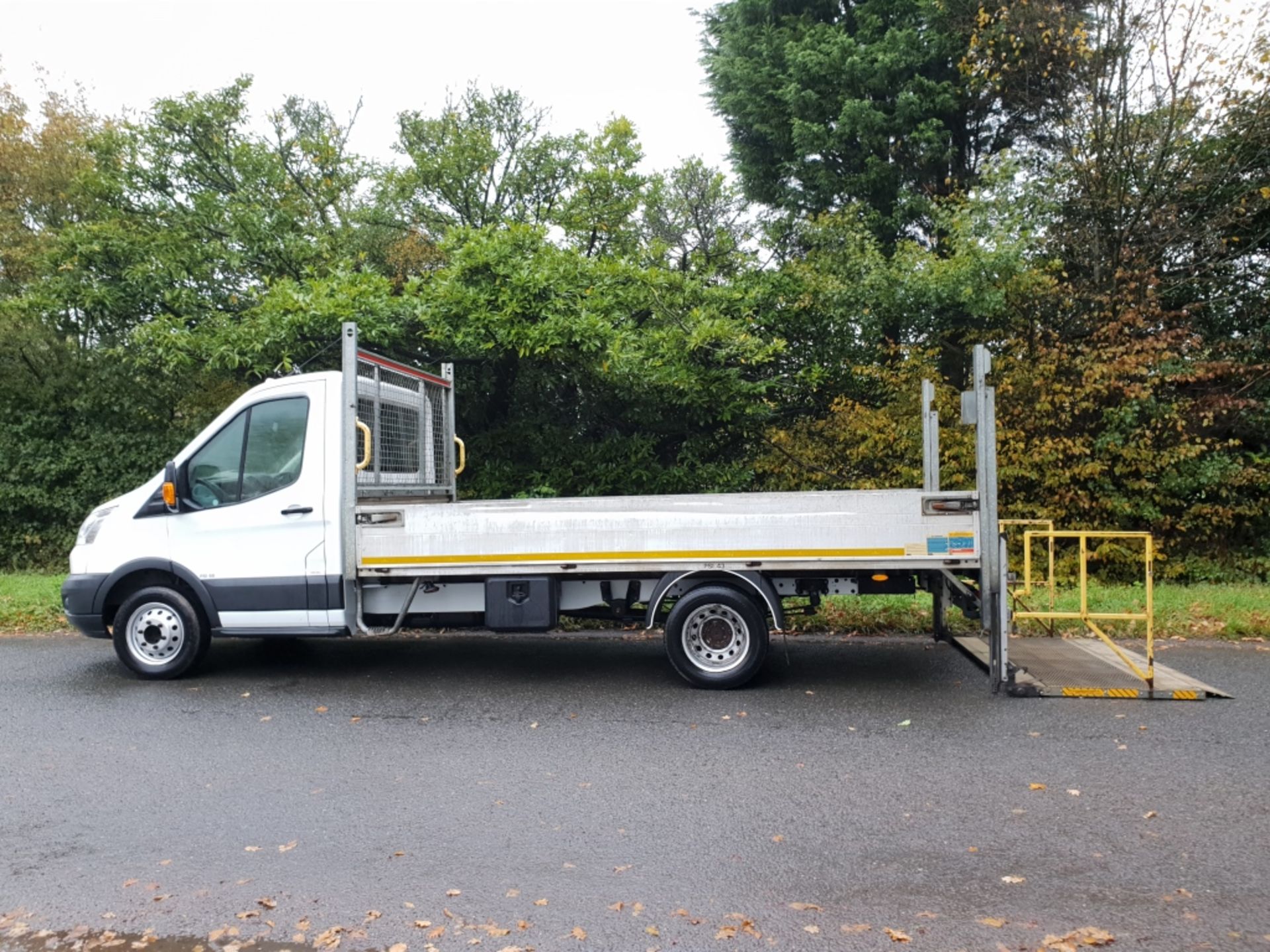 2014 Ford Transit Dropside Truck with Tail lift - Image 8 of 11