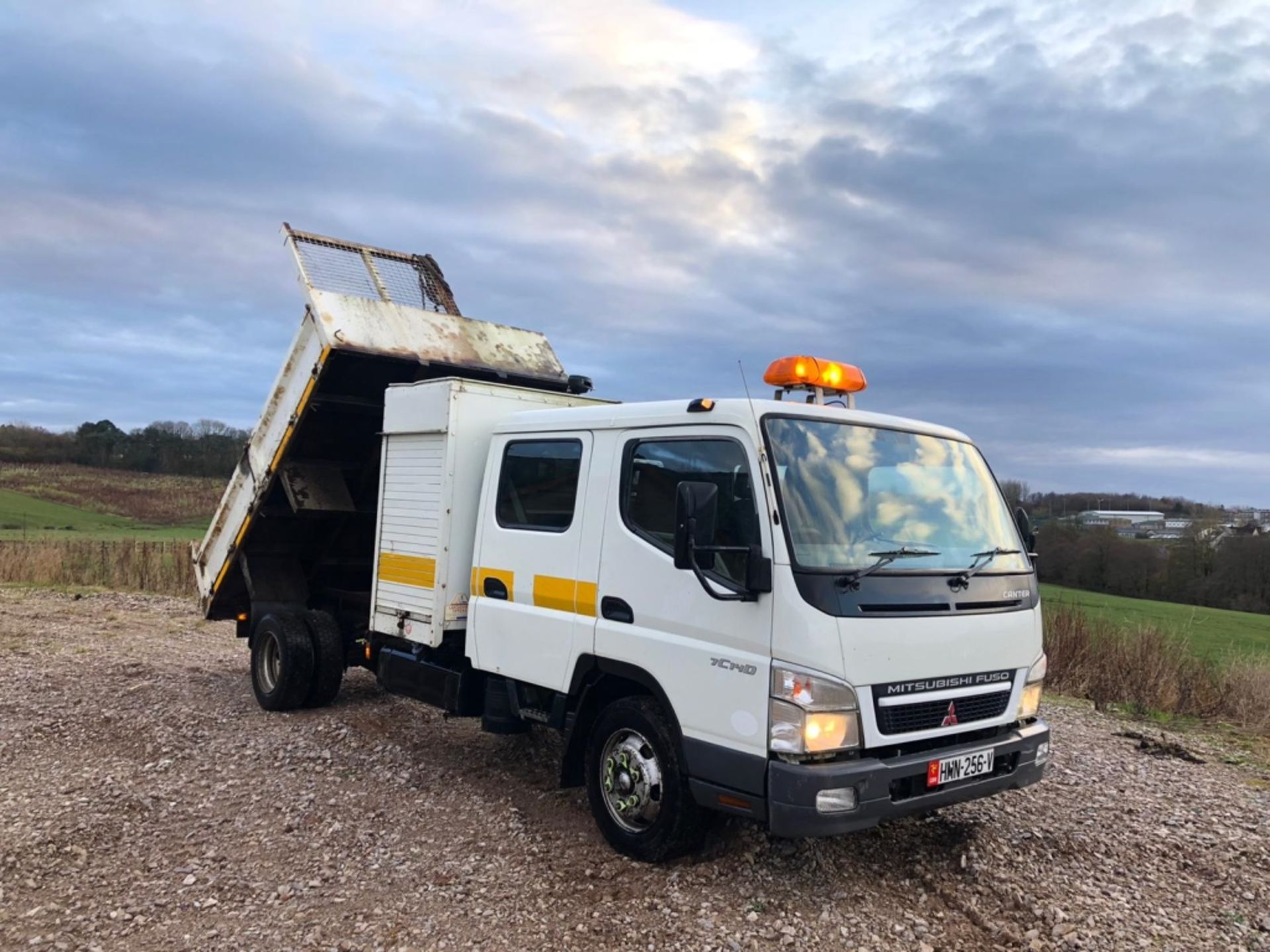 Mitsubishi Crew Cab Tipper - Image 12 of 16