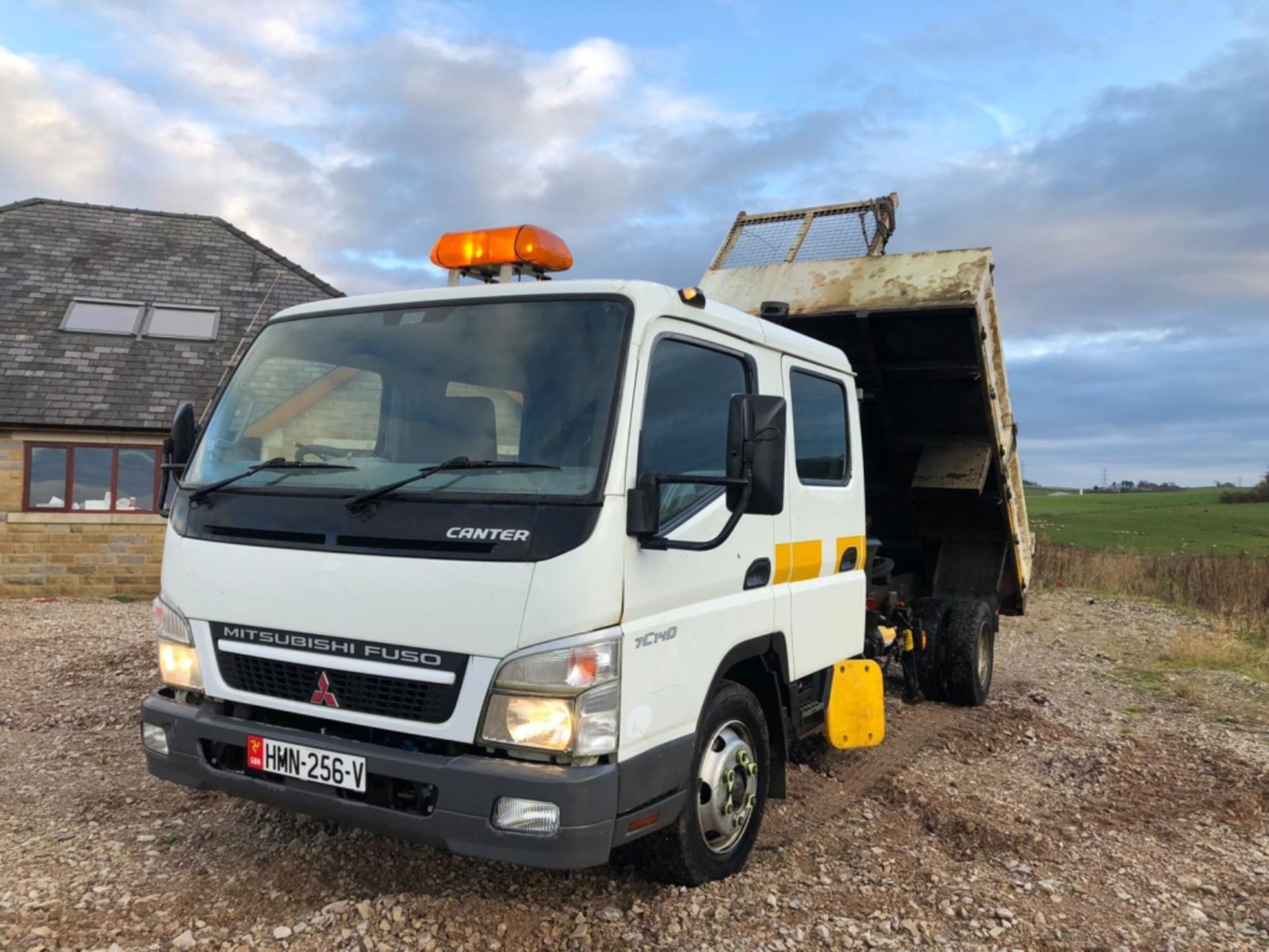 Mitsubishi Crew Cab Tipper - Image 7 of 16