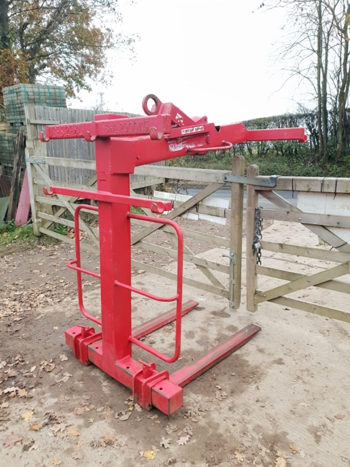 Set of Red Crane Lifting Pallet Forks. - Image 2 of 5