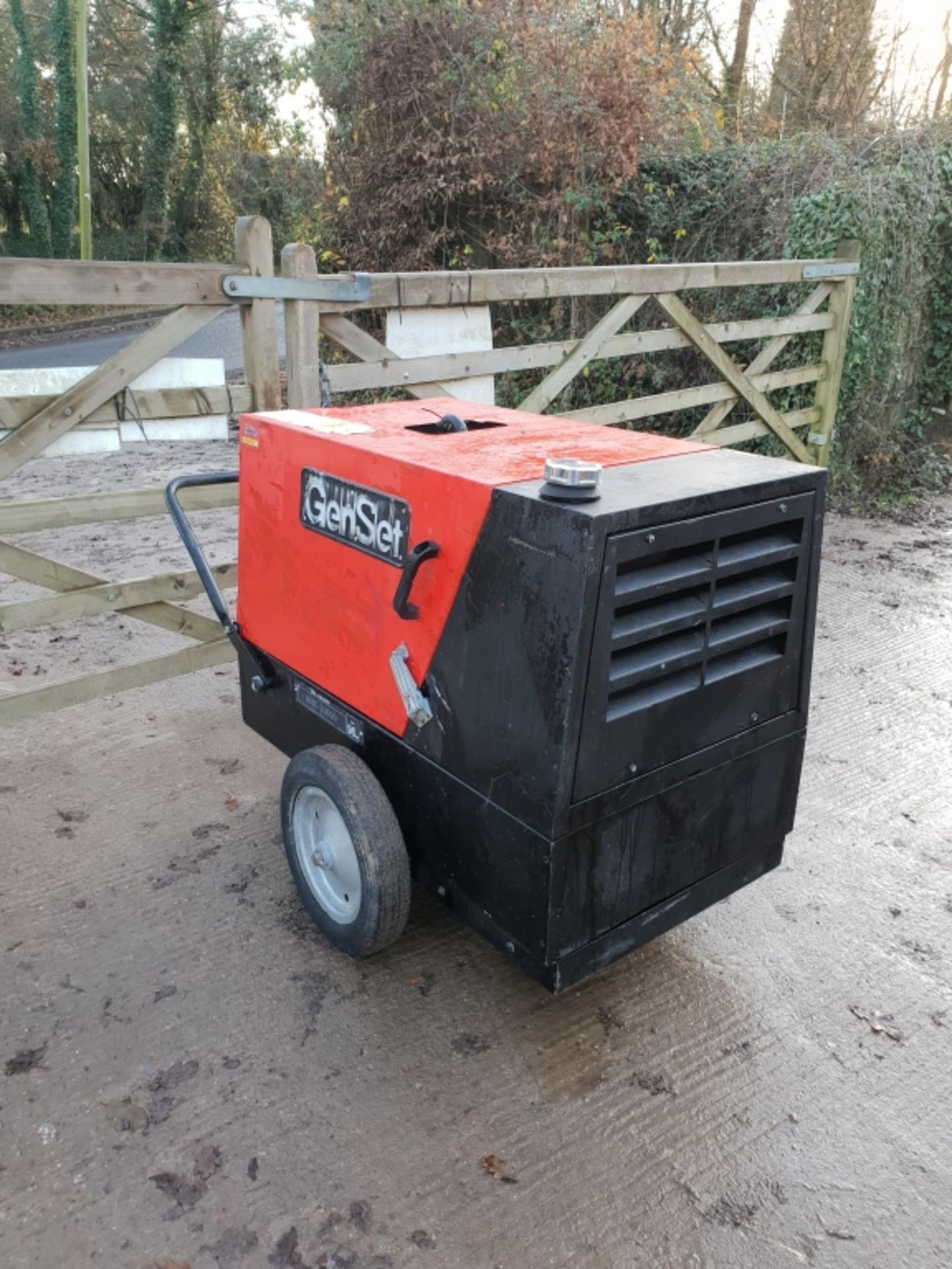 2010 Genset MGK 10000 Diesel 10 KVA Generator. - Image 5 of 9