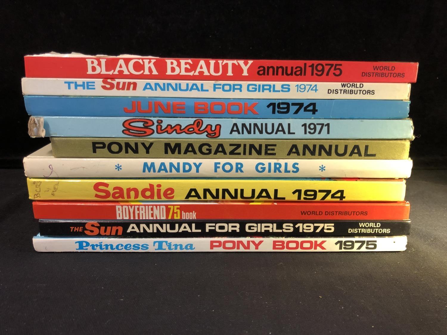 Vintage 1970's Girl's annual books including Sindy Annual 1971 - 'Fun with swinging Sindy, the