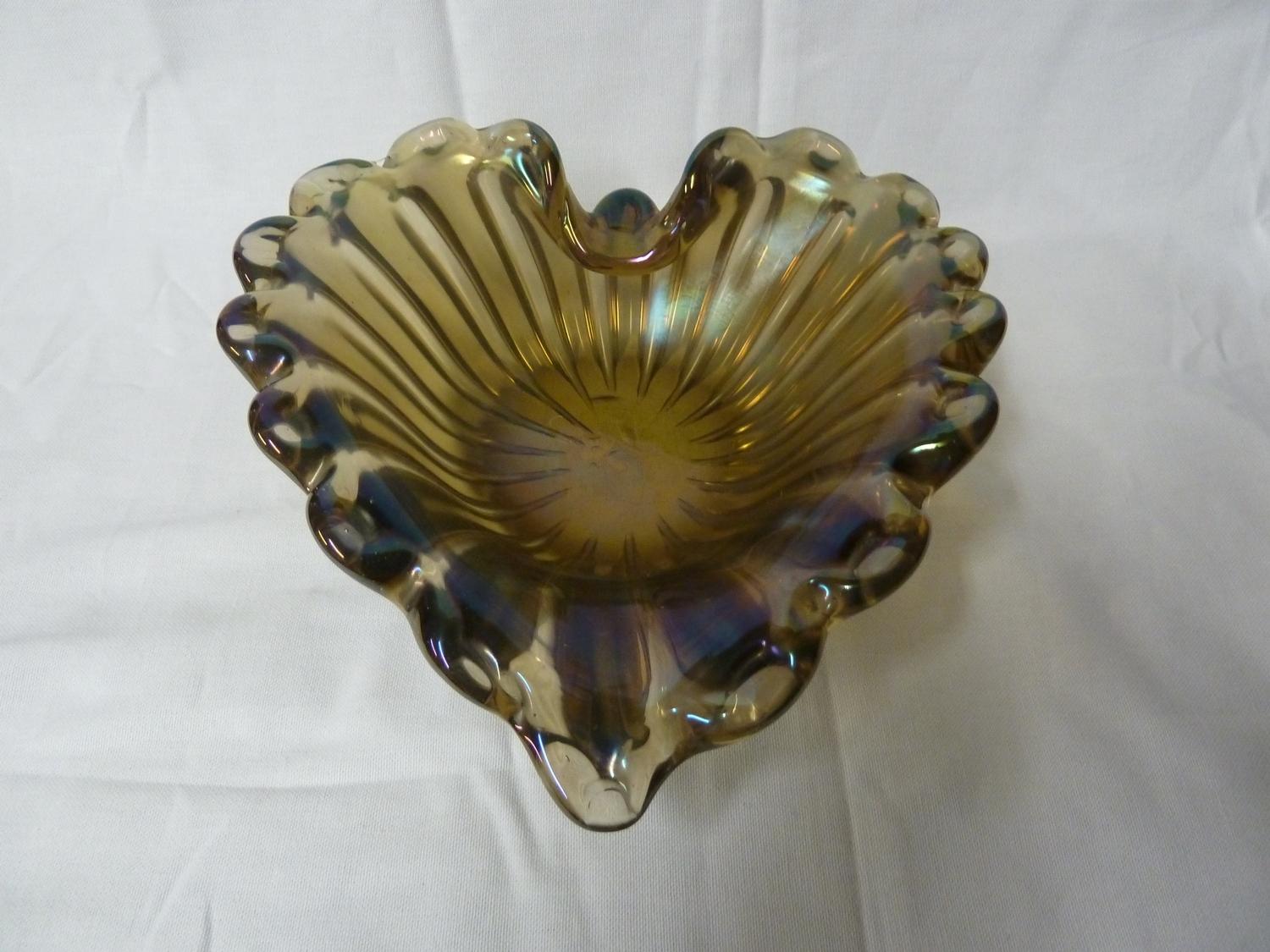 Barovier & Toso - An iridescent golden amethyst glass heart form bowl, Italian, 20th Century, 24cm