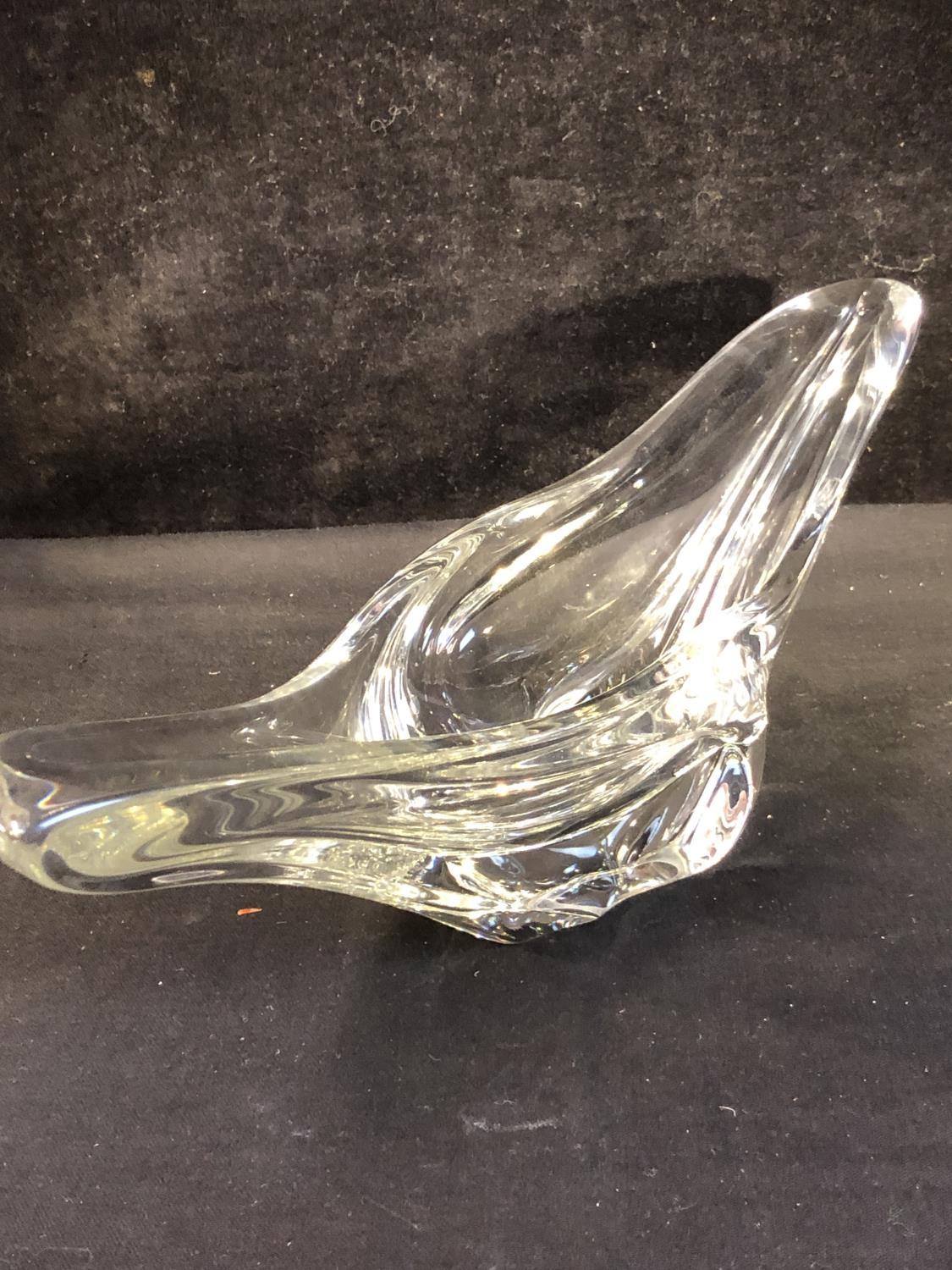 Daum - a Mid- century colourless free-form glass centerpiece dish, hand etched Daum France mark to - Image 3 of 5