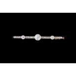 AN ANTIQUE DIAMOND BAR BROOCH, set with diamonds of approx 0.67ct.