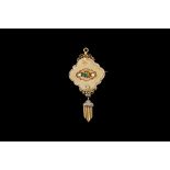 AN ANTIQUE GOLD PLATED PENDANT/BROOCH, set with peridot and pearl
