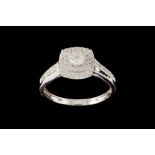 A DIAMOND CLUSTER RING, of approx. 0.82ct in total, mounted in 18ct white gold