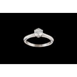 A DIAMOND SOLITAIRE RING, with one round brilliant cut diamond of approx 0.