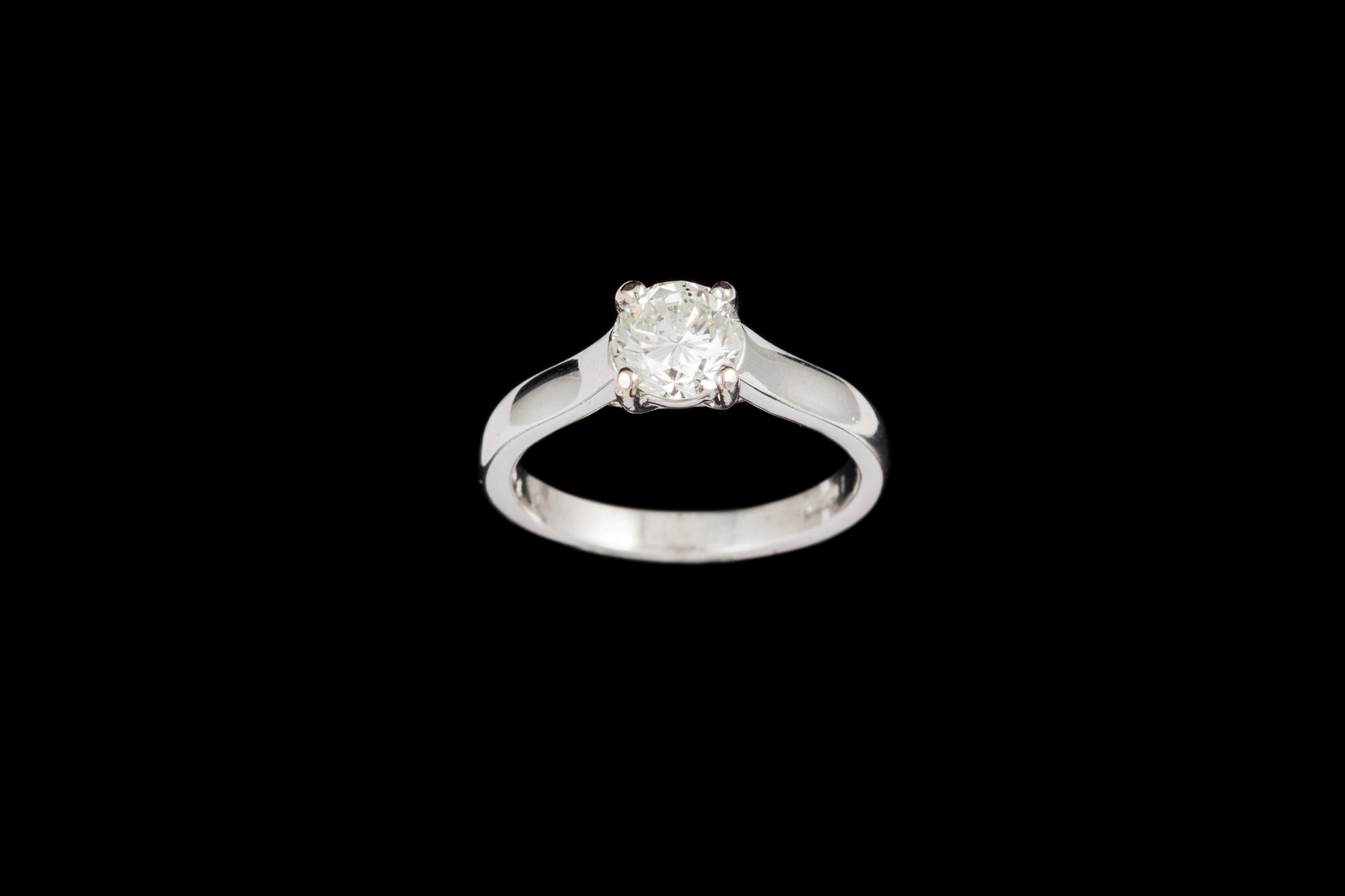 A DIAMOND SOLITAIRE RING, of approx. 1.14ct I SI1, mounted in 18ct white gold