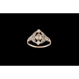 AN ANTIQUE DIAMOND RING,