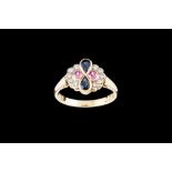 A DIAMOND, PINK AND BLUE SAPPHIRE CLUSTER RING,