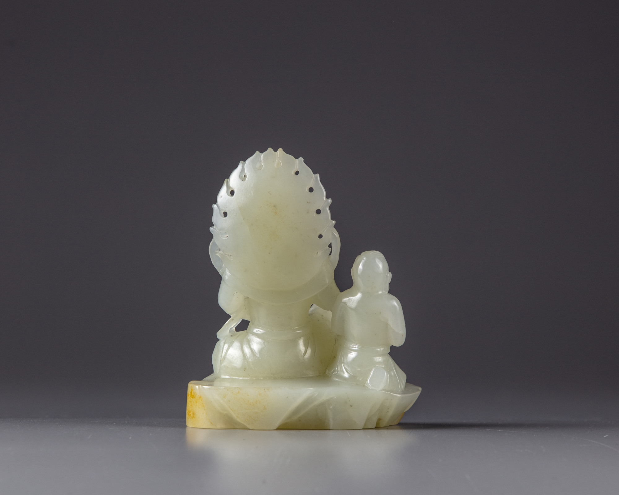 A Chinese white jade ‘Guanyin and acolyte’ carving - Image 2 of 2