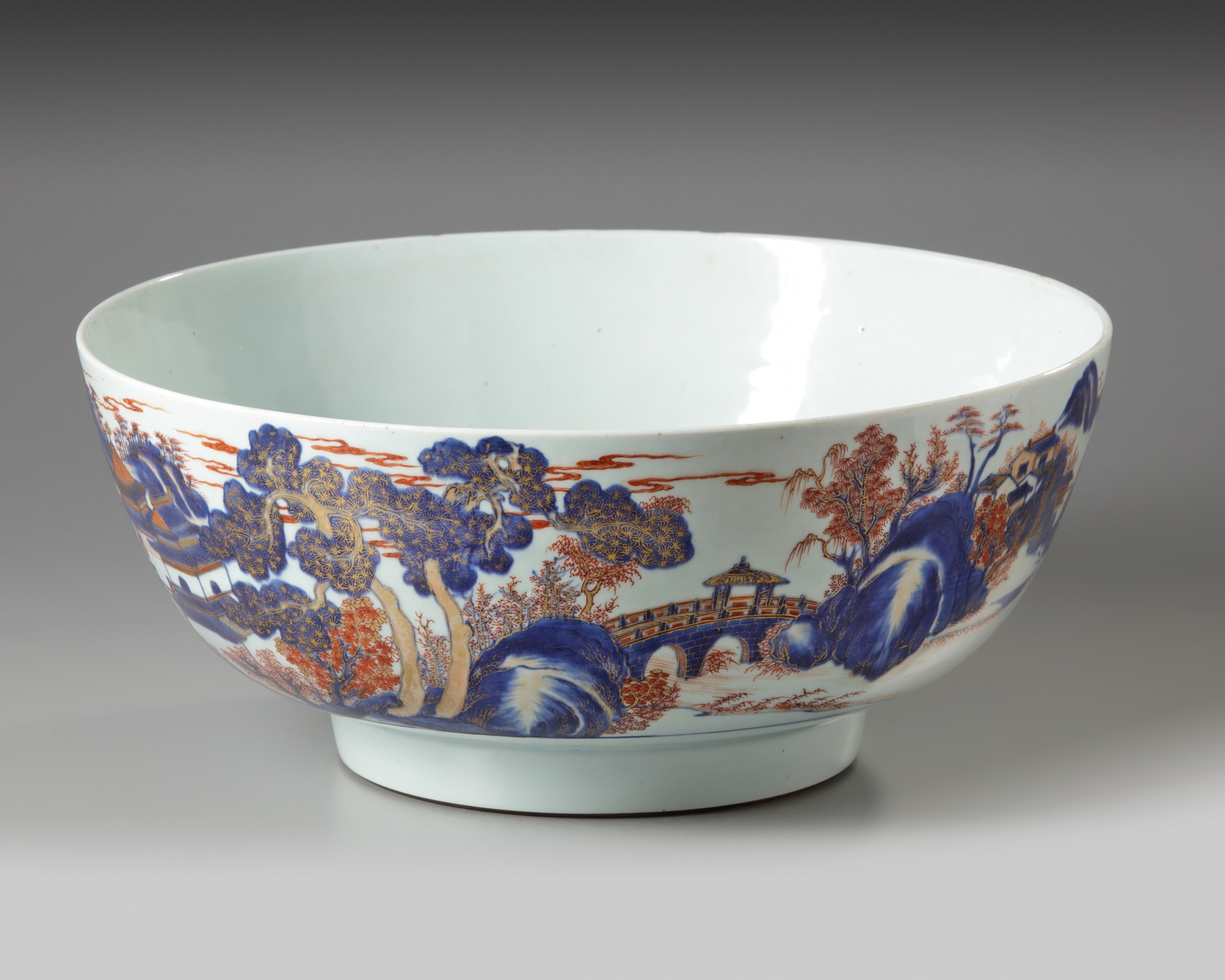 A large Chinese imari punch bowl - Image 5 of 5