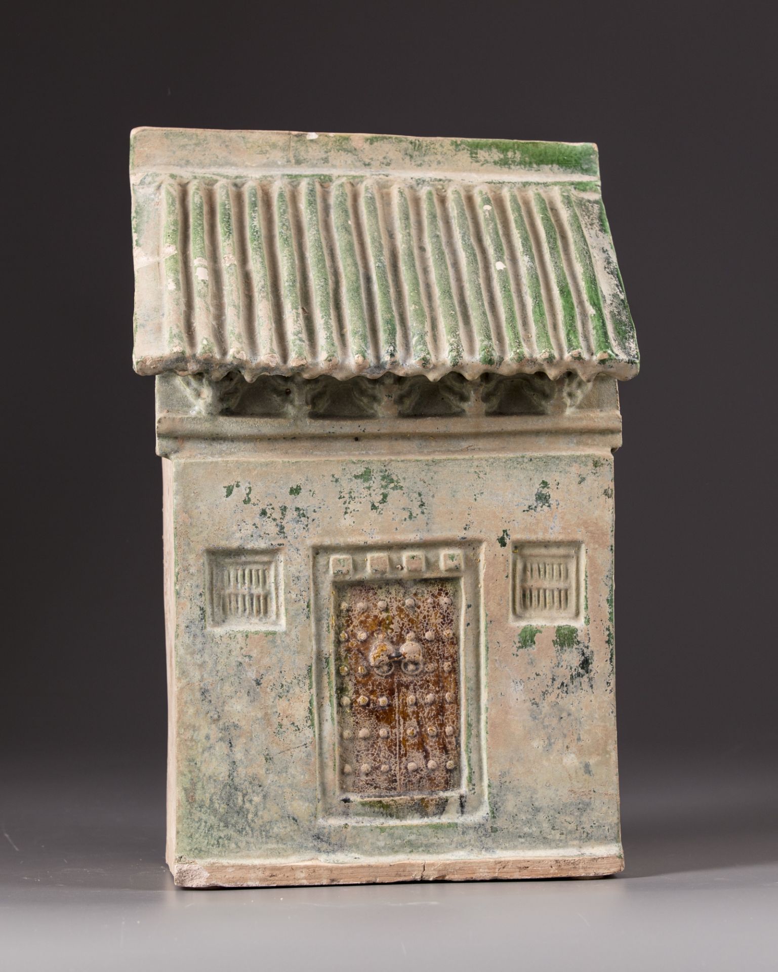 A Chinese green-glazed pottery store house - Bild 7 aus 8