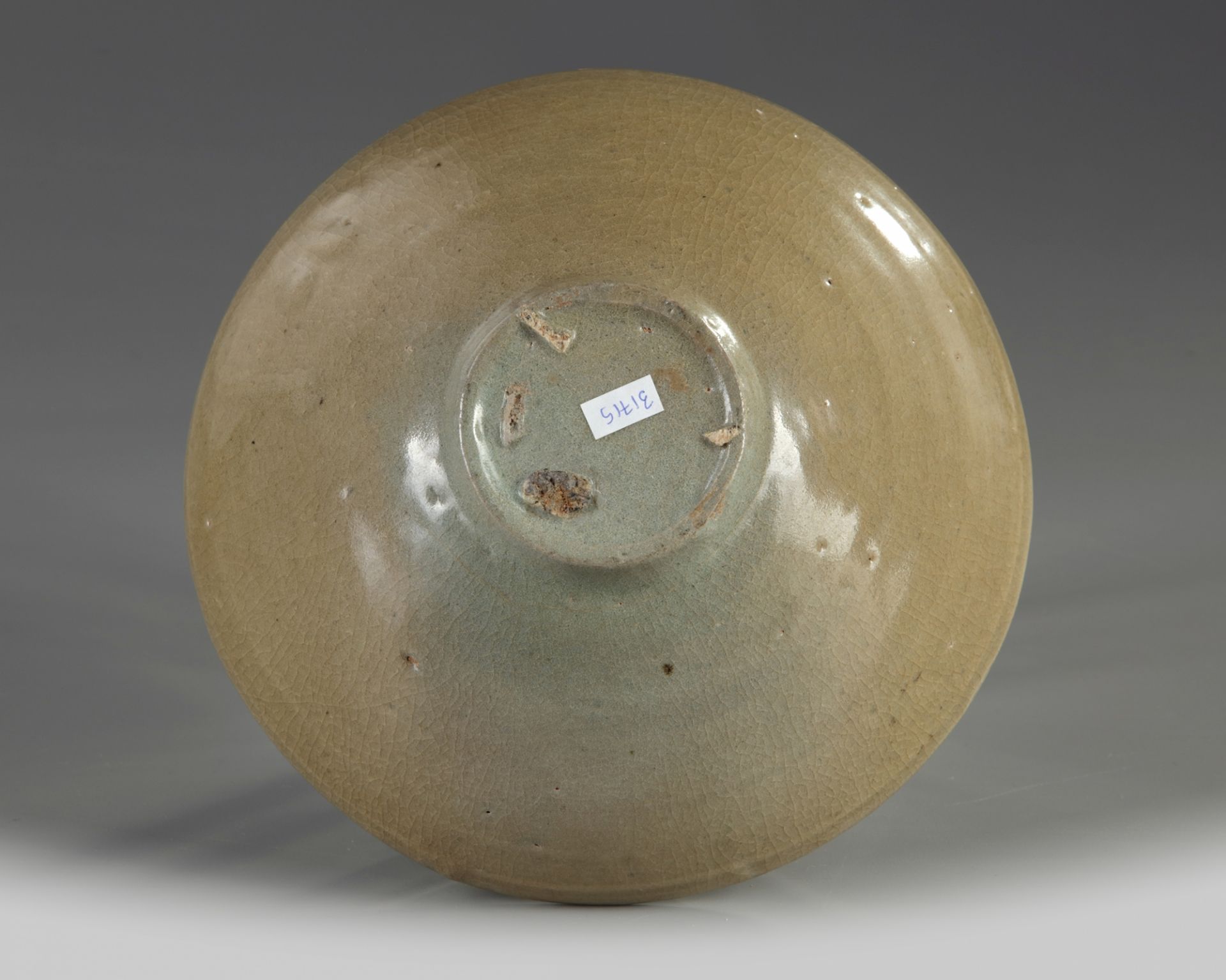 A Korean celadon glazed bowl - Bild 5 aus 5