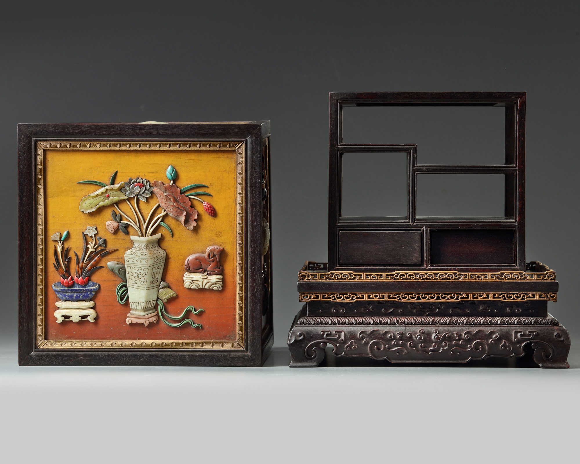 A Chinese hongmu display cabinet and hardstone-inlaid lacquer cover - Image 5 of 5