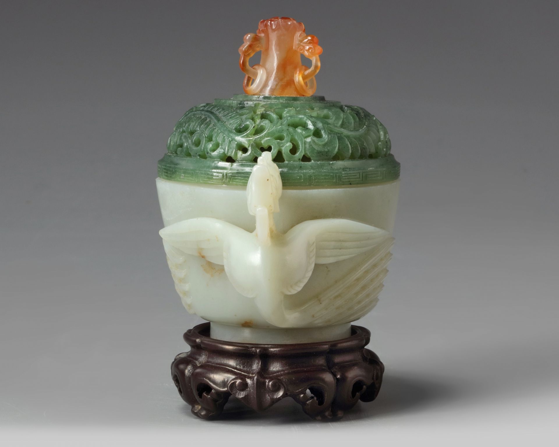 A Chinese pale celadon 'phoenix' censer and a spinach green jade cover - Image 3 of 6