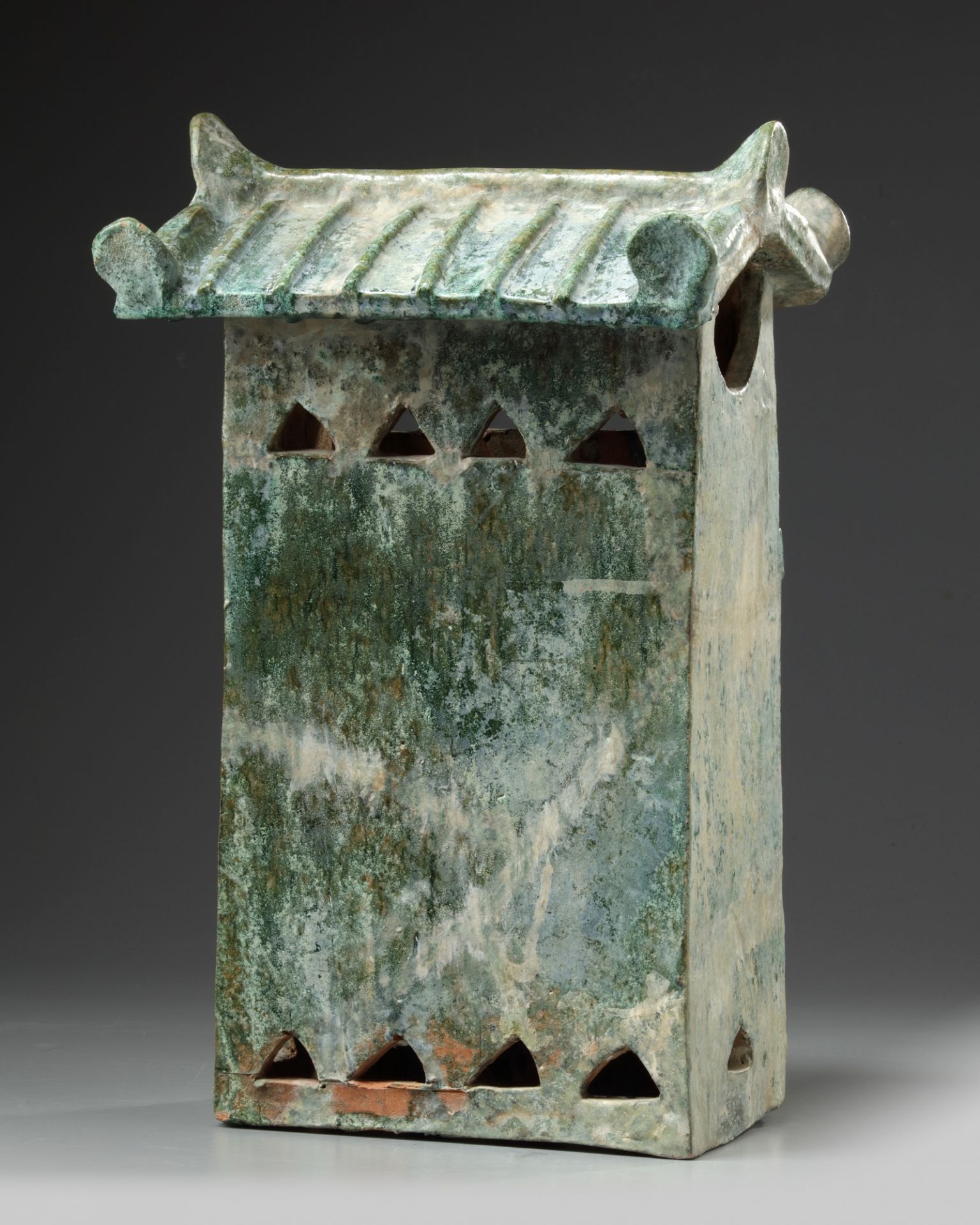 A Chinese green-glazed pottery storehouse - Image 2 of 4