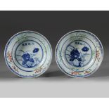 A pair of Chinese wucai rice-grain bowls