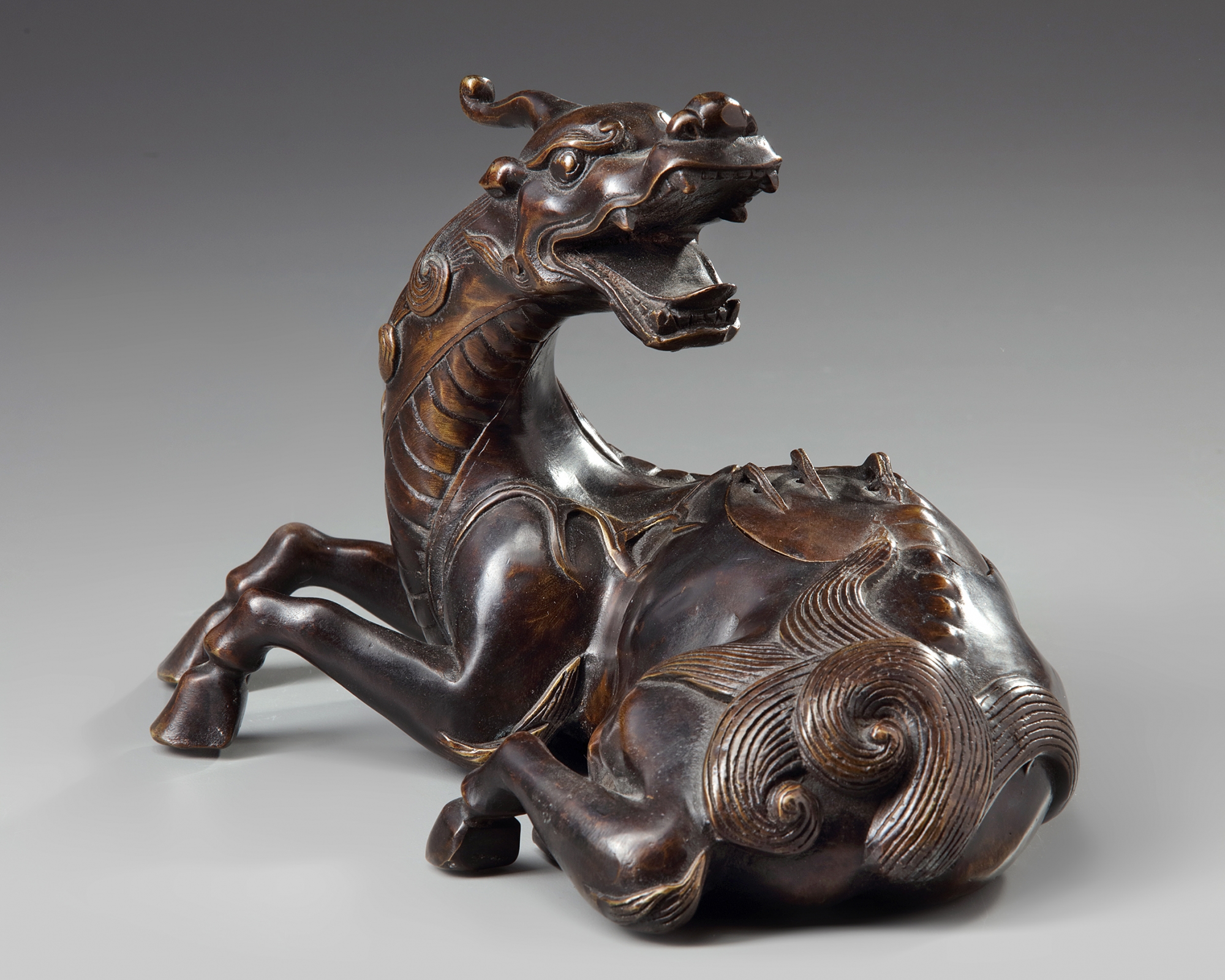 A Chinese bronze ‘qilin’ censer - Image 2 of 5