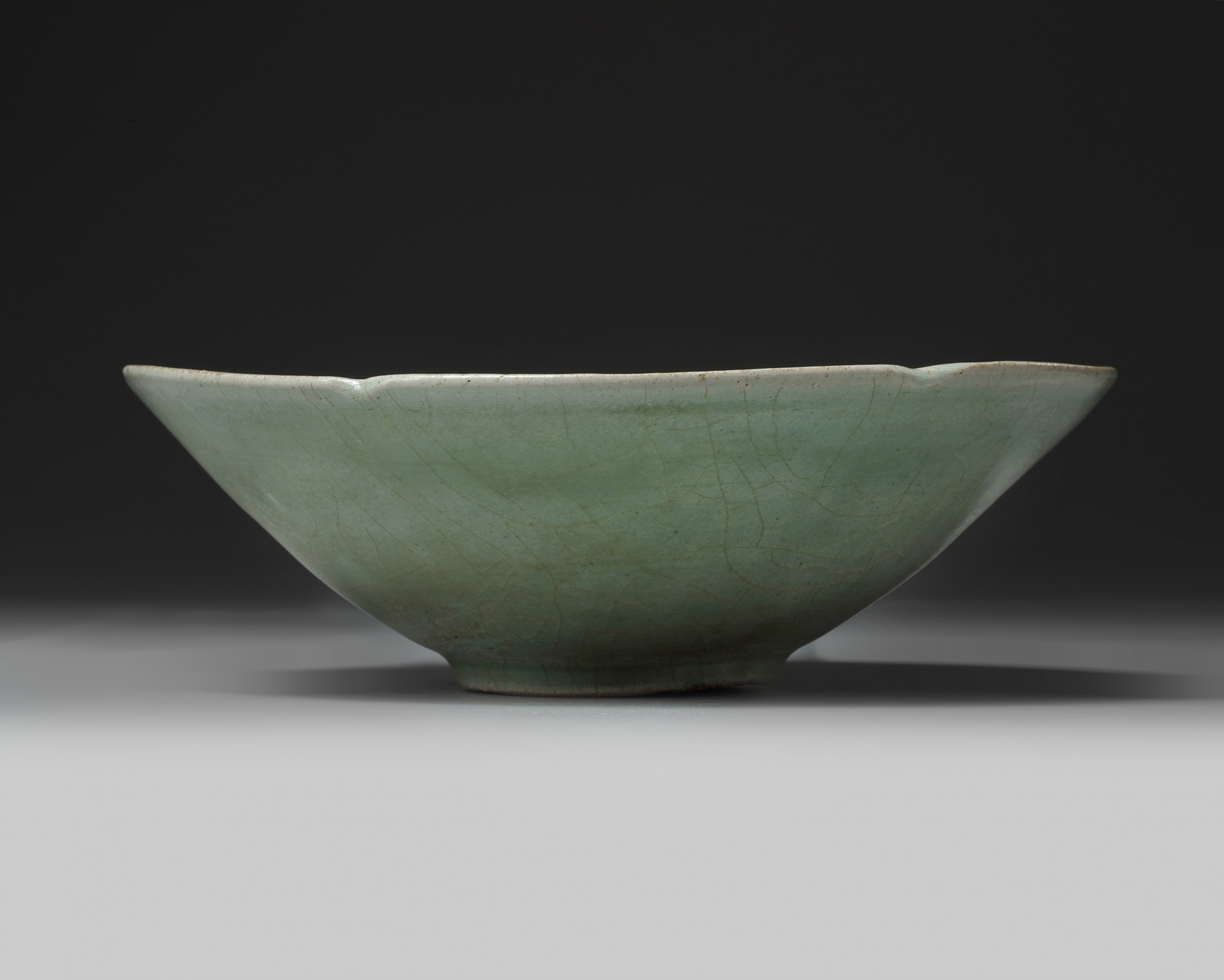 A Korean celadon glazed lobed bowl - Image 2 of 5