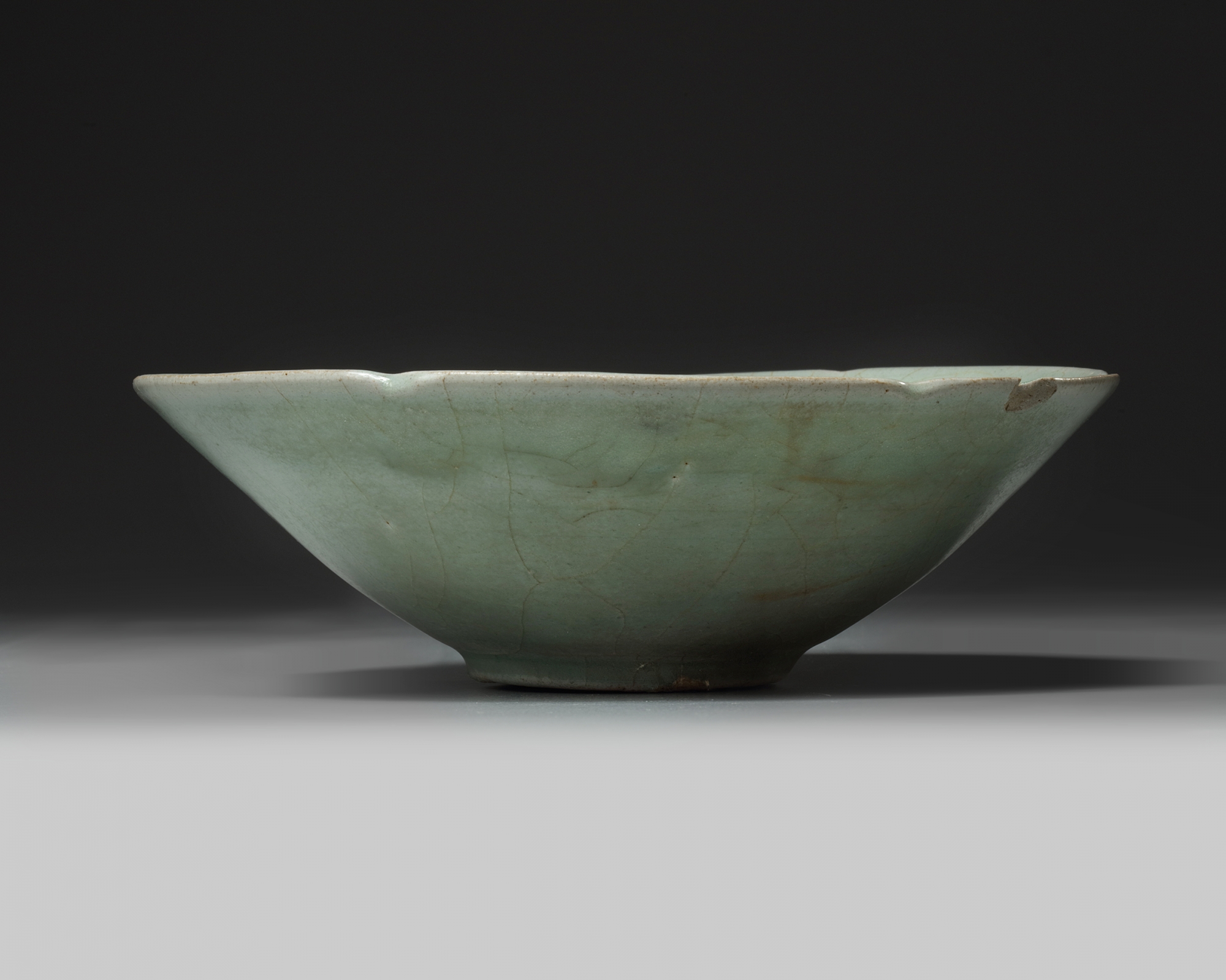 A Korean celadon glazed lobed bowl - Image 3 of 5