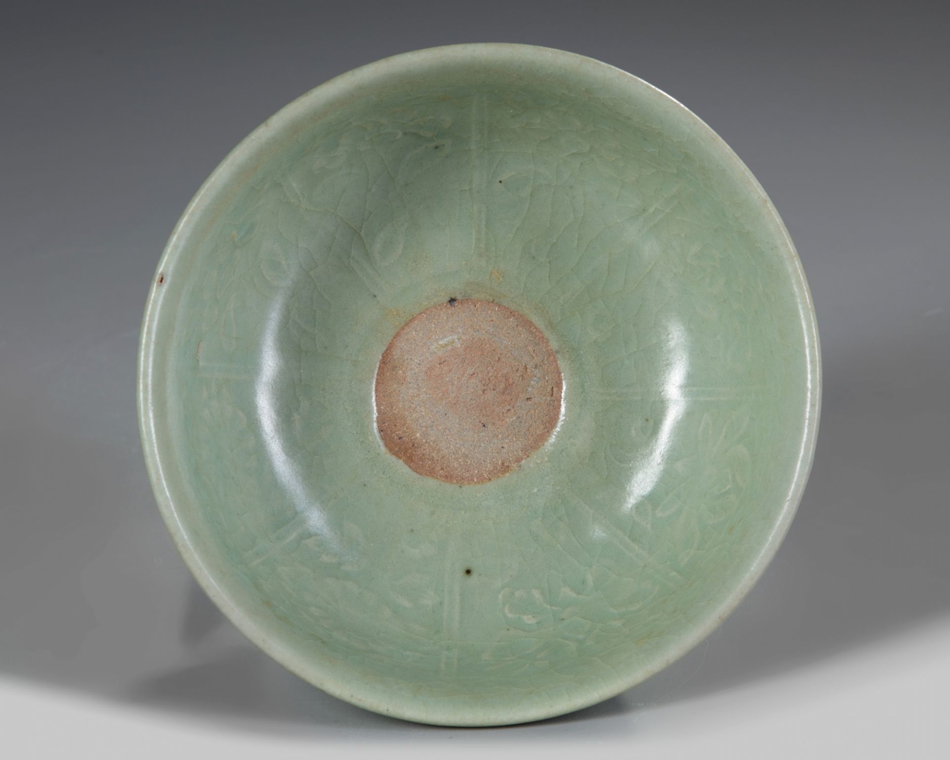 A Chinese Longquan celadon moulded ‘floral’ bowl - Image 2 of 5