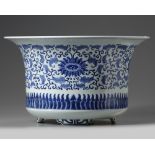 A Chinese blue and white 'lotus' jardiniere
