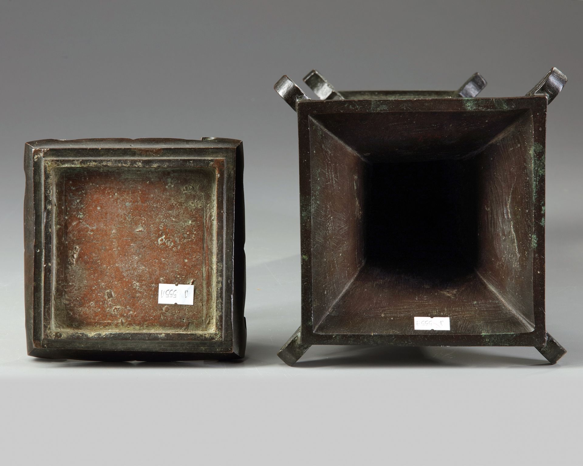 A Chinese archaistic bronze square section vase, fanggu - Bild 5 aus 5