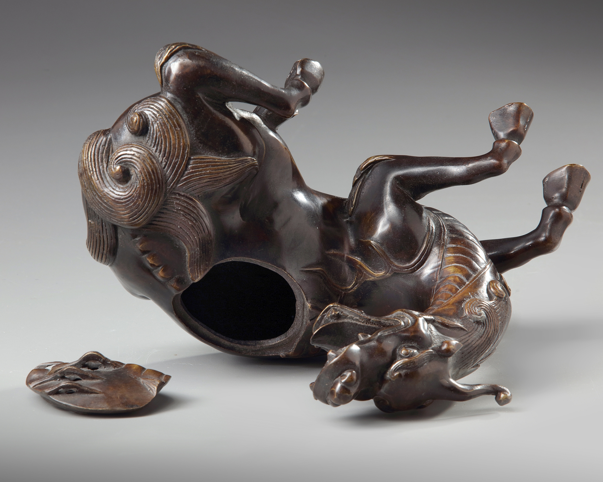 A Chinese bronze ‘qilin’ censer - Image 4 of 5