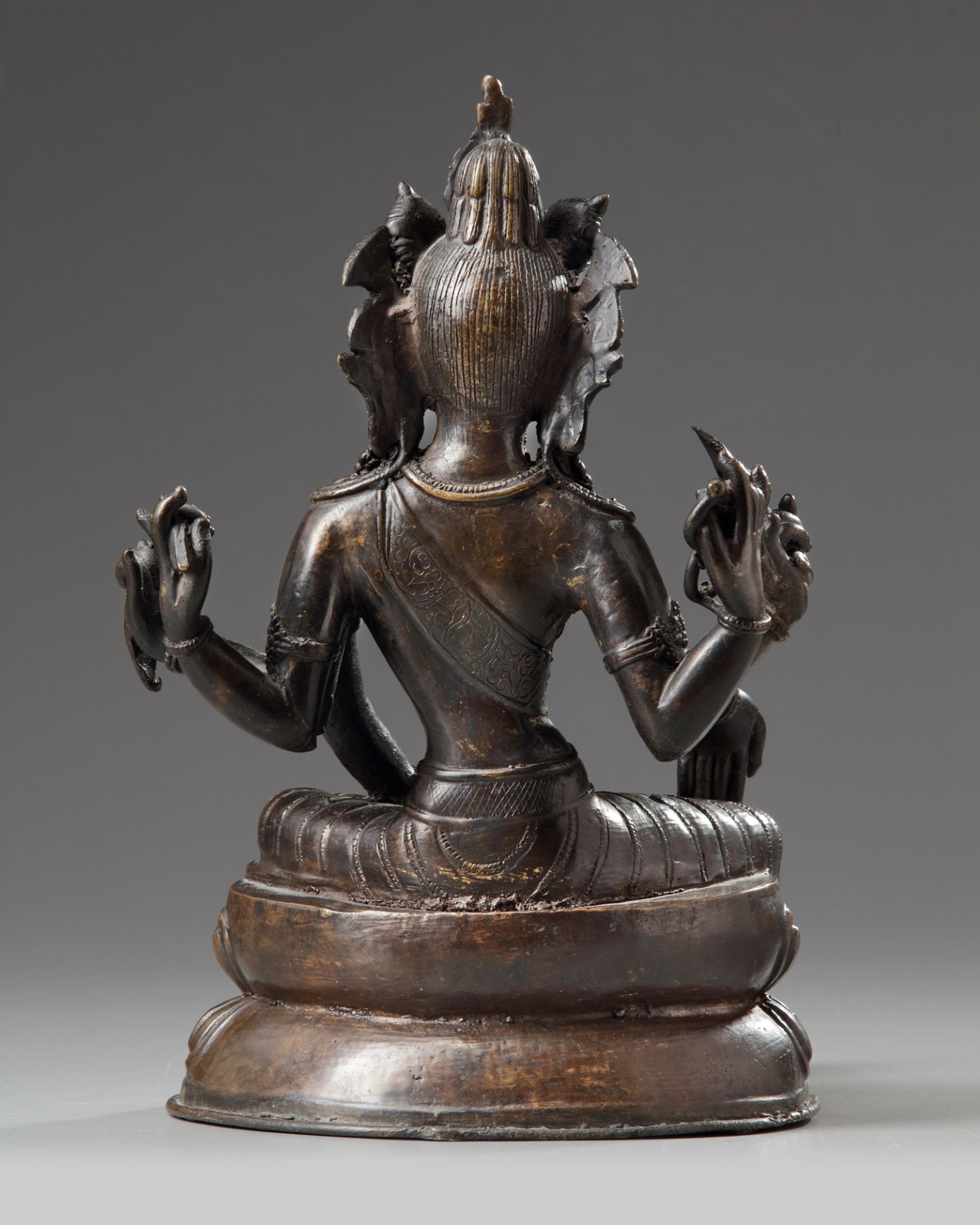 A Nepalese bronze figure of Vasudhara - Bild 3 aus 5