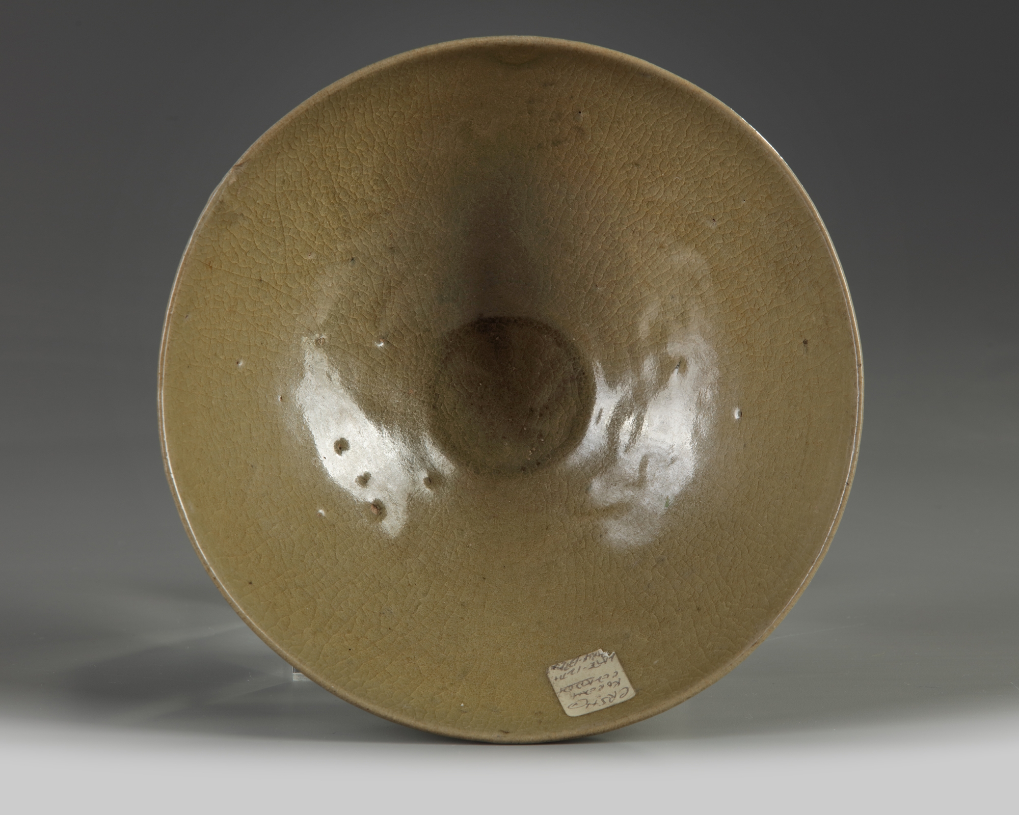 A Korean celadon glazed bowl - Image 4 of 5