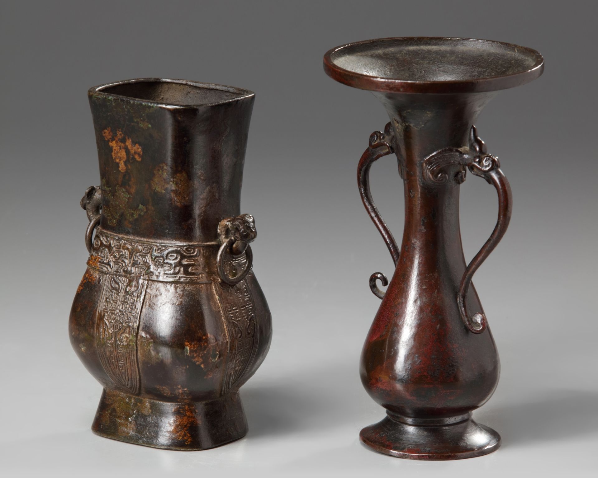 Two Chinese bronze vases - Bild 3 aus 5