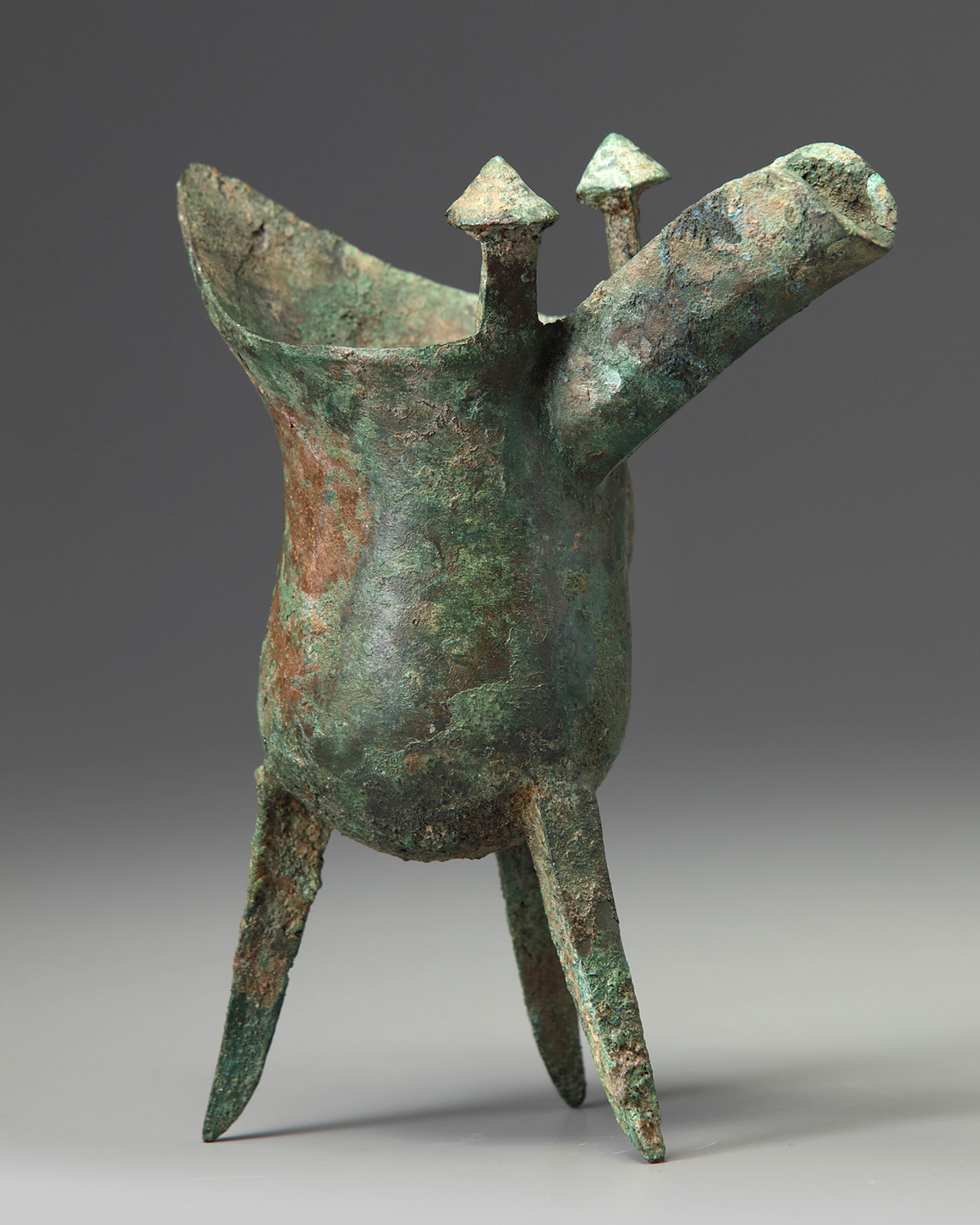 A Chinese bronze tripod ritual tripod vessel, jue - Image 4 of 5
