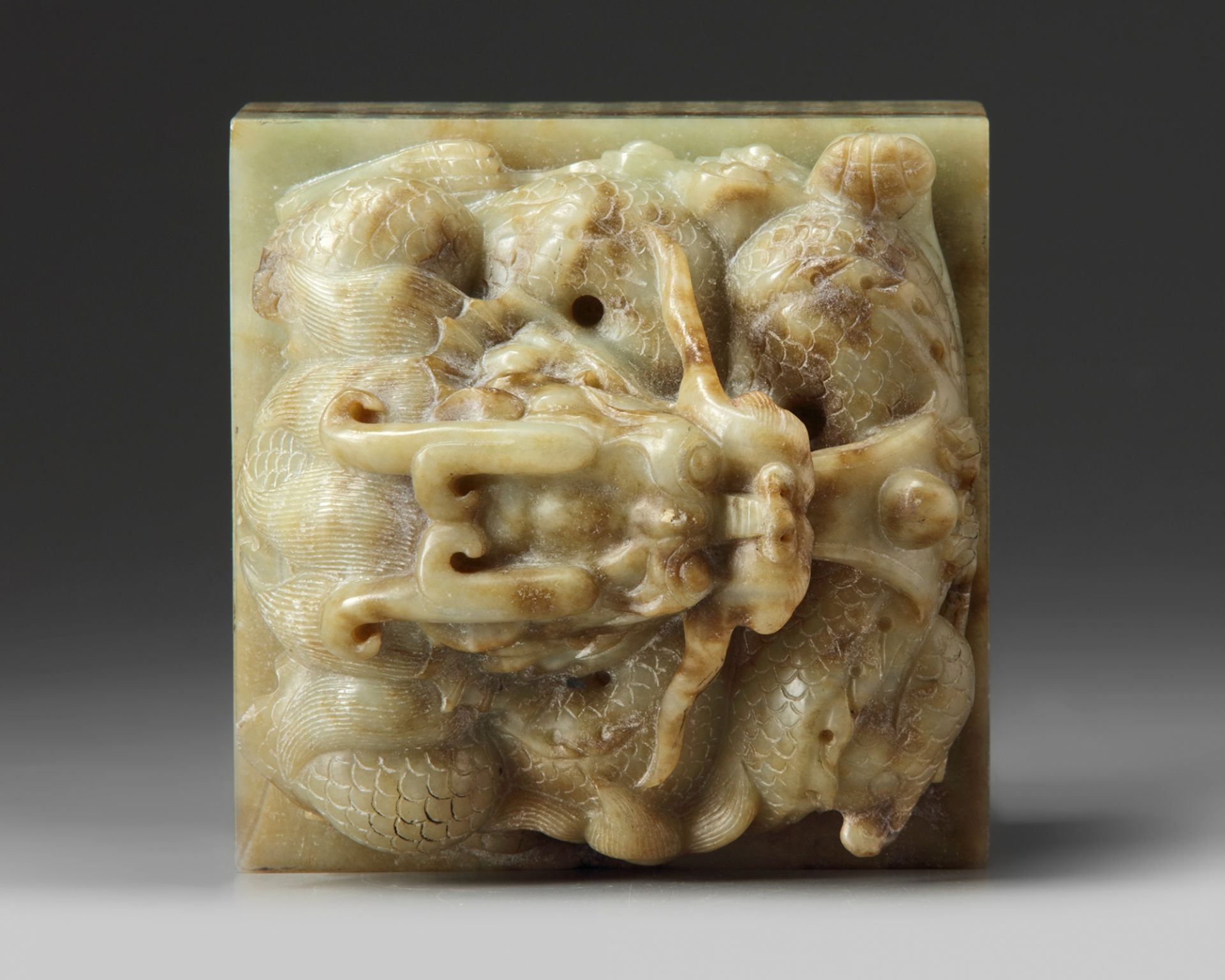 A large Chinese celadon jade 'dragon' seal - Image 4 of 5