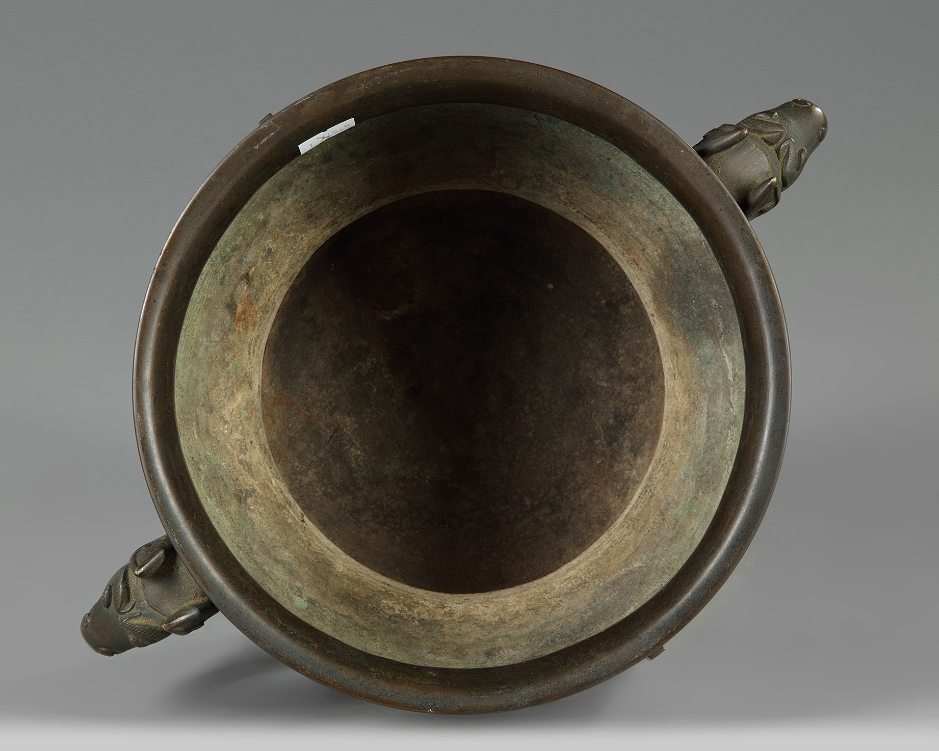 A Chinese bronze 'archaistic' censer, gui - Image 4 of 5