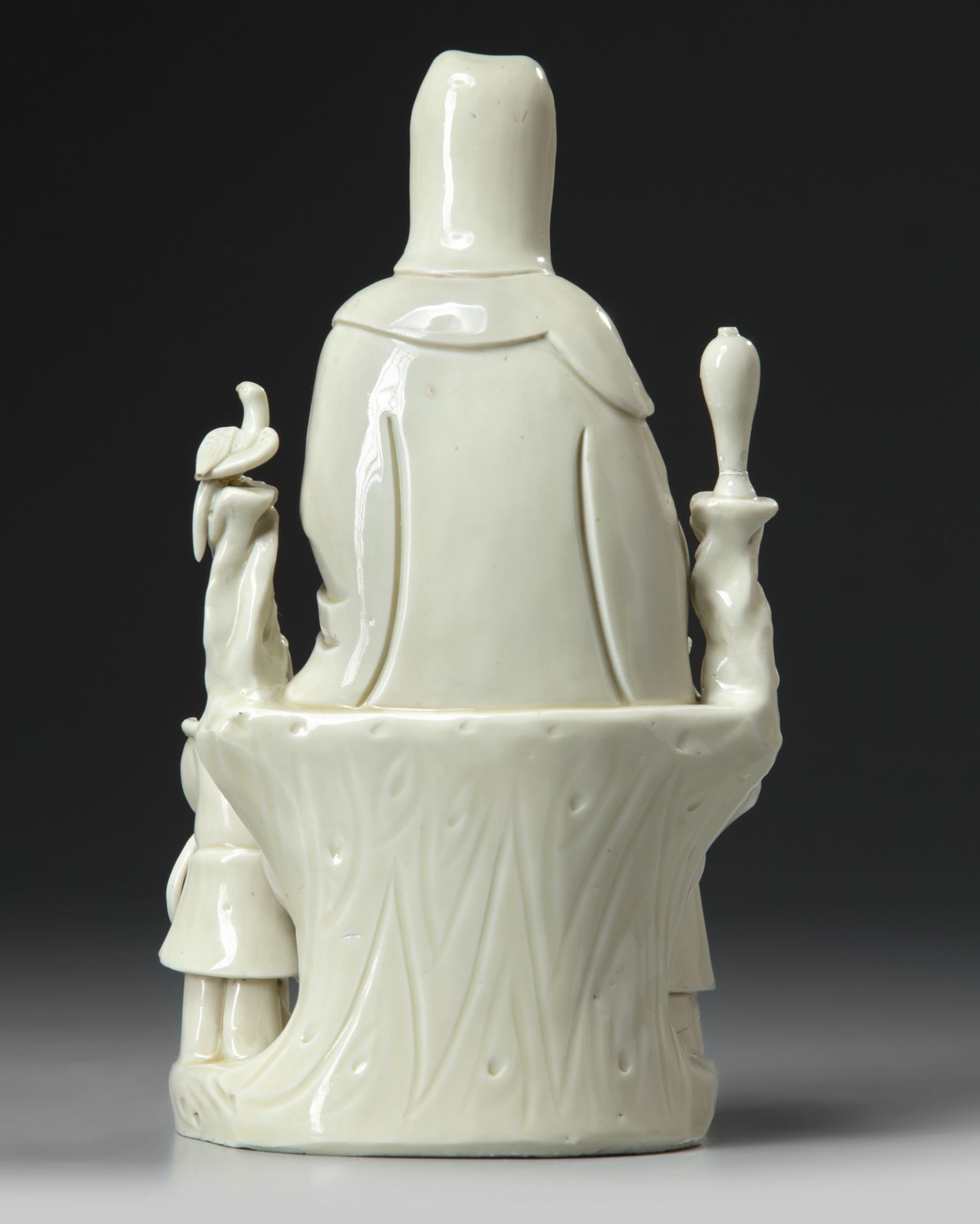 A Chinese Dehua white-glazed Guanyin group - Image 3 of 4