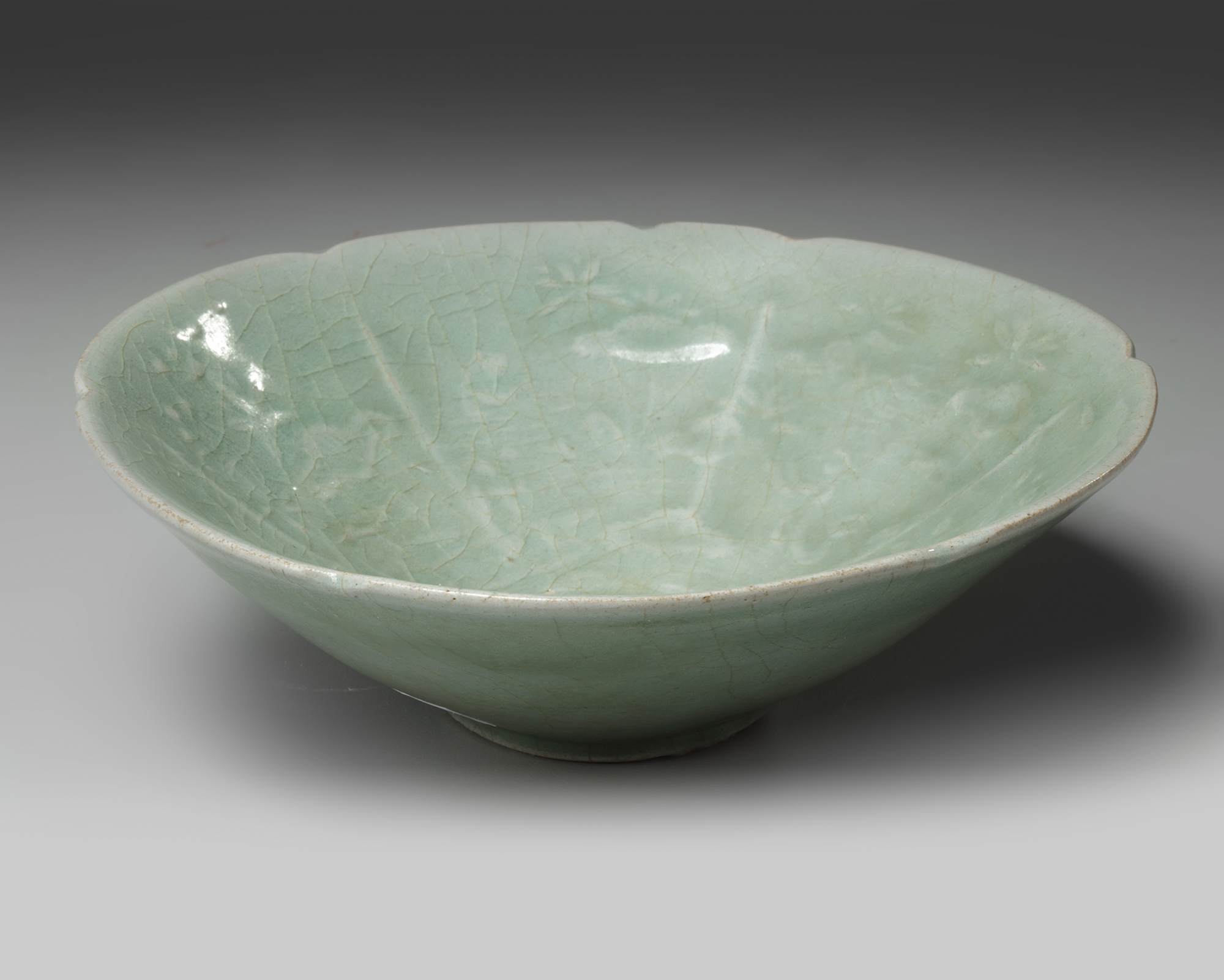 A Korean celadon glazed lobed bowl - Image 4 of 5